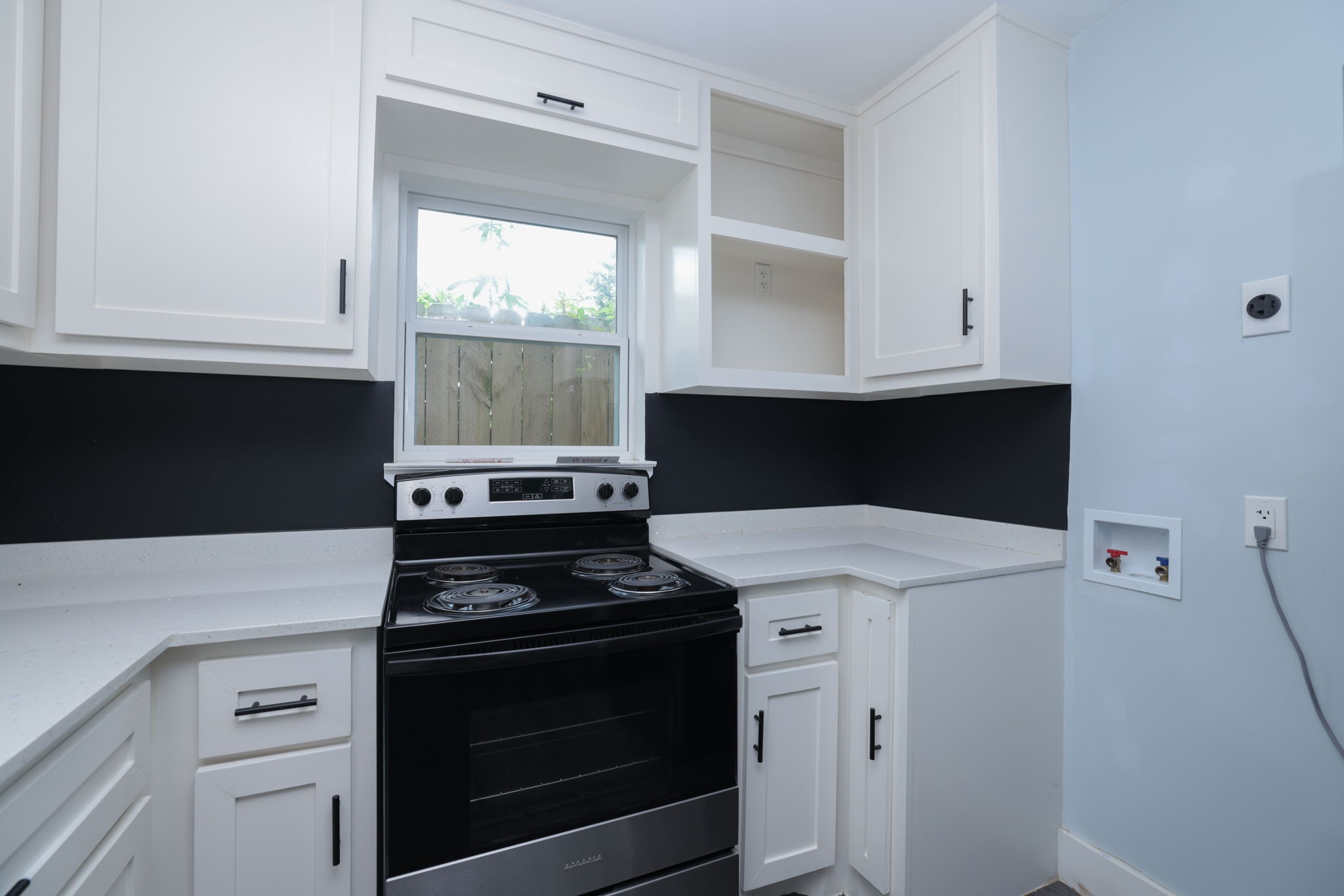 4120 Linn Street E Property Photo 8