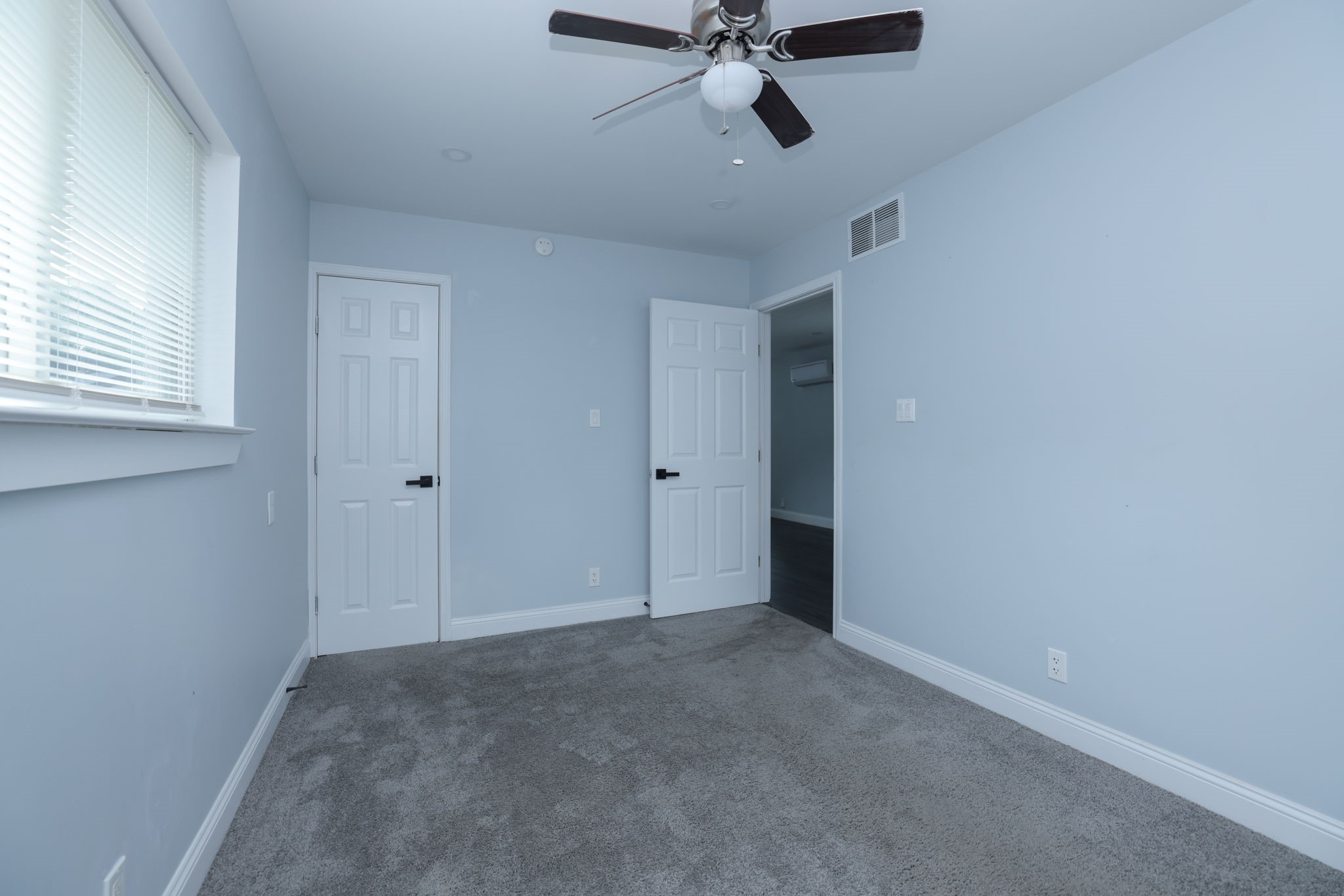 4120 Linn Street E Property Photo 10