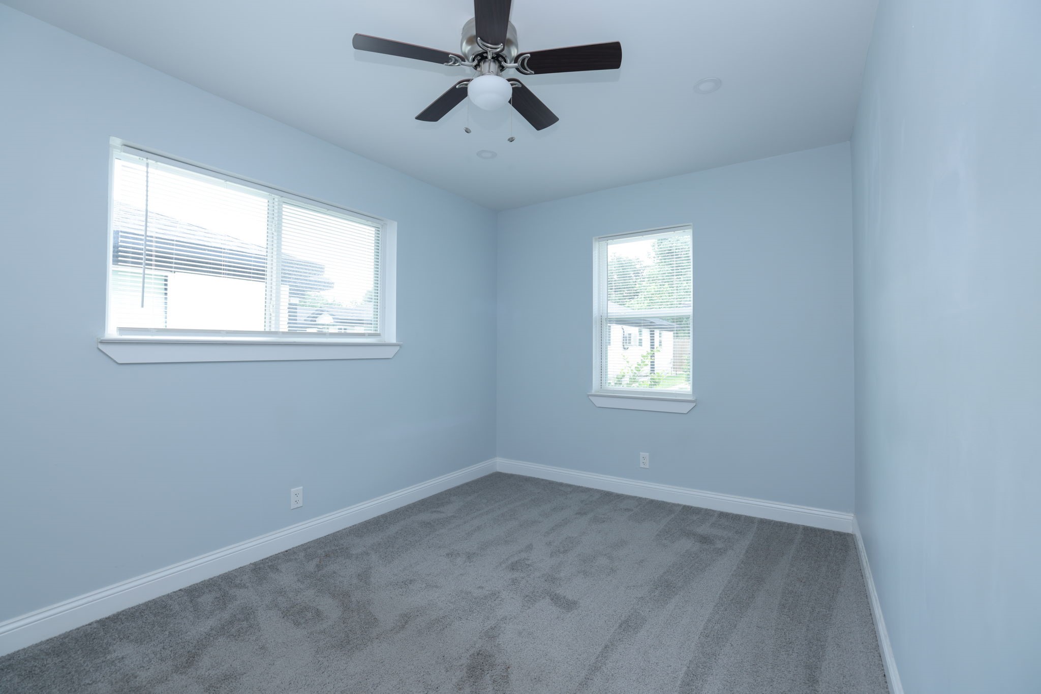 4120 Linn Street E Property Photo 16