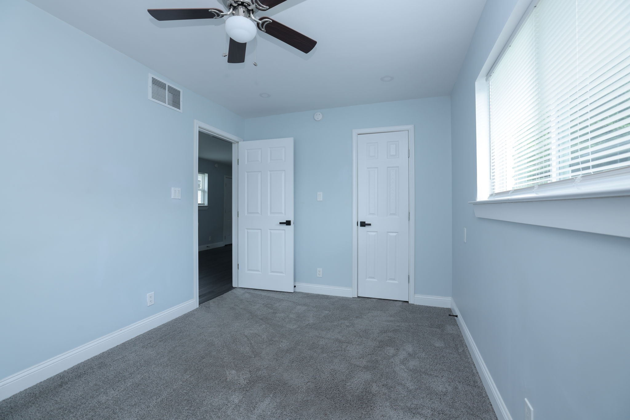 4120 Linn Street E Property Photo 17