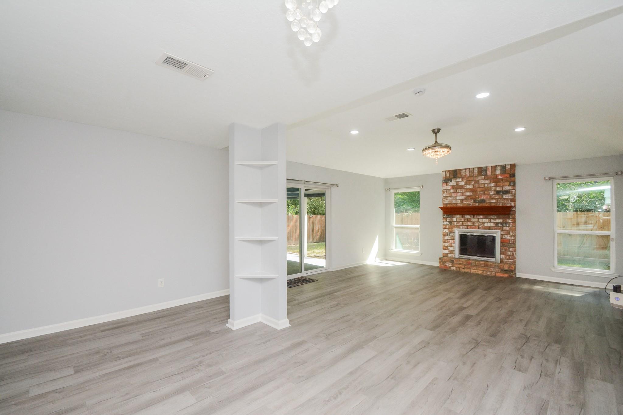 116 Oakmont Drive, Conroe Tx 77301 Property Photo 4