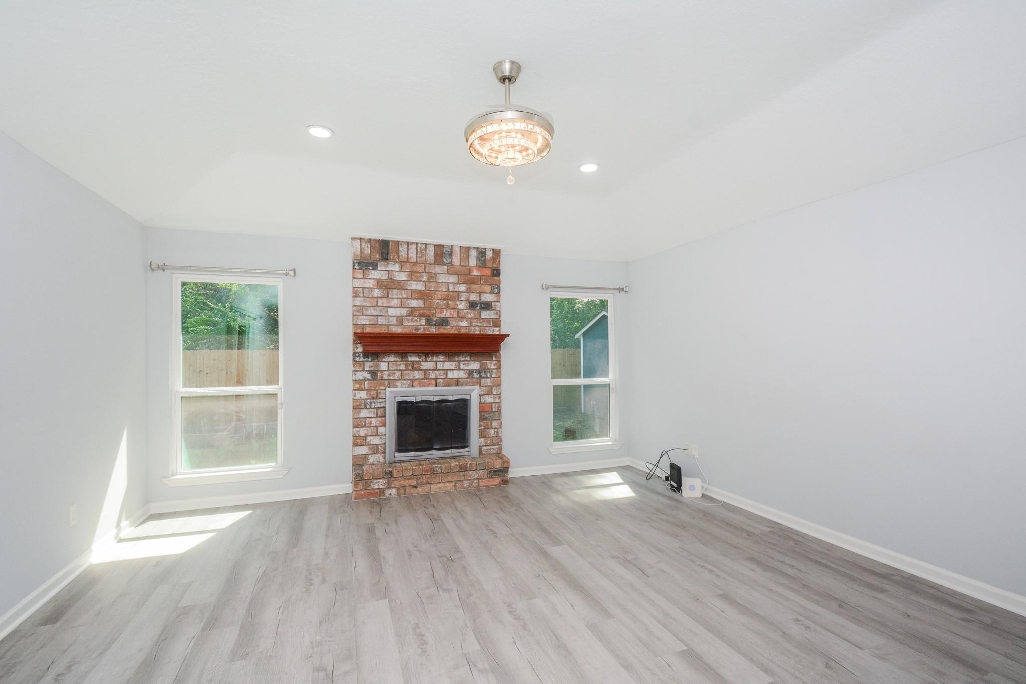 116 Oakmont Drive, Conroe Tx 77301 Property Photo 6
