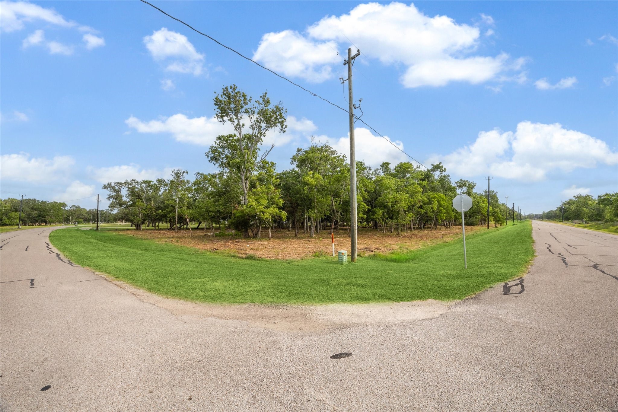 3002 Bayou View Court Property Photo 1