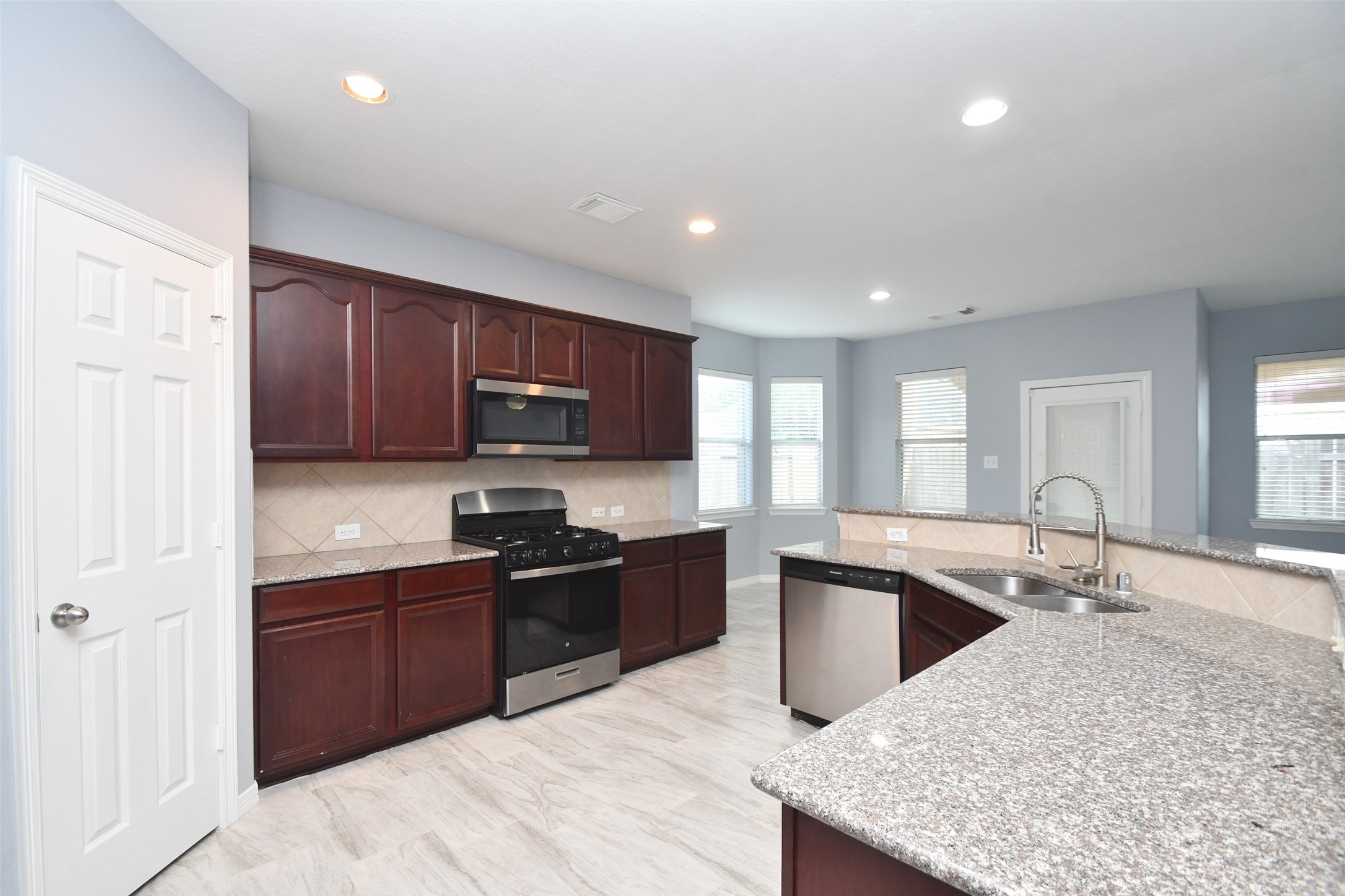 3730 Rocky Ledge Lane Property Photo 13