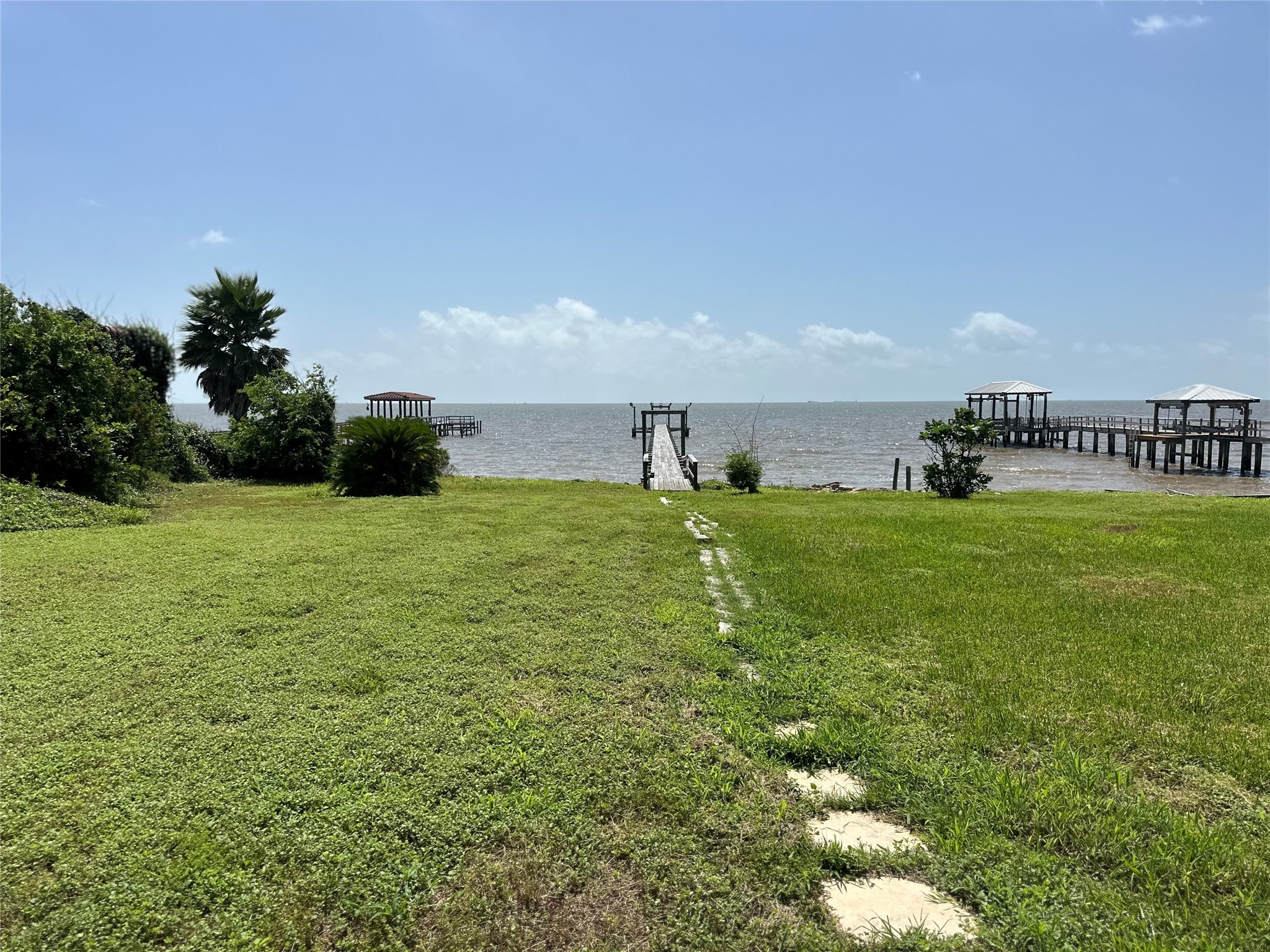 415 2nd Street Property Photo 3