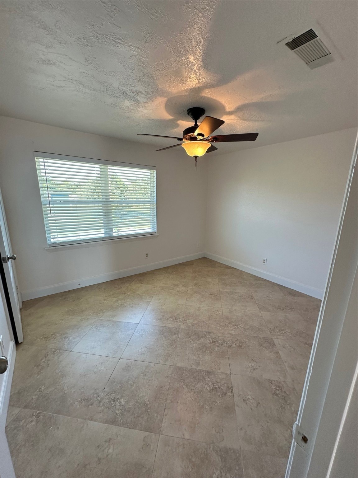 415 2nd Street Property Photo 14