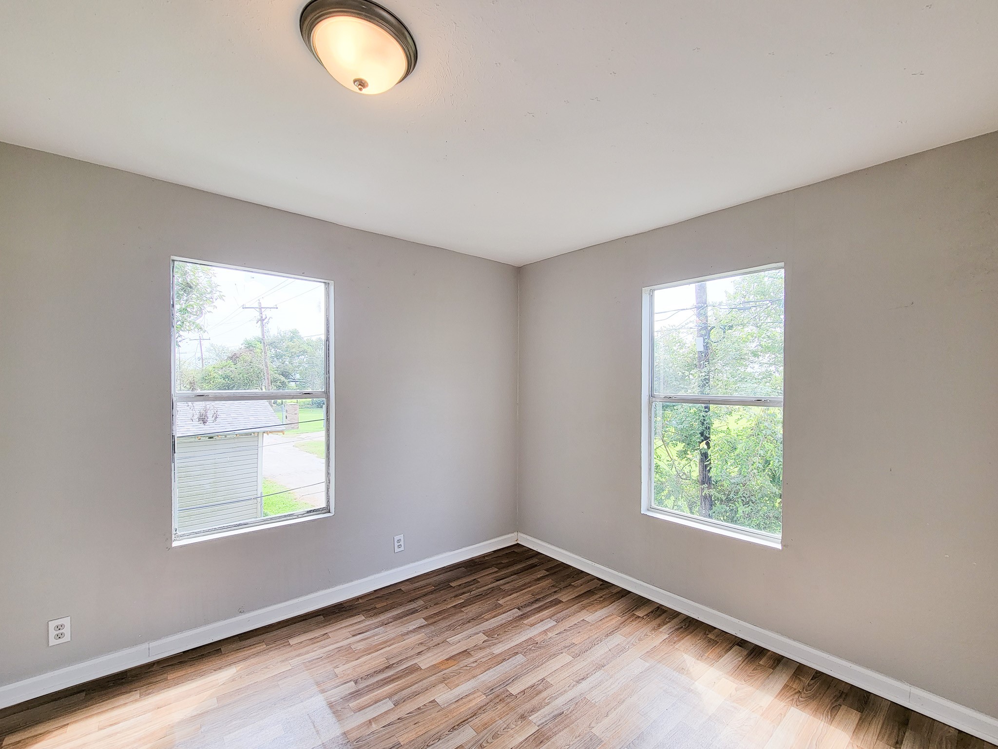 605 N Avenue A Property Photo 32