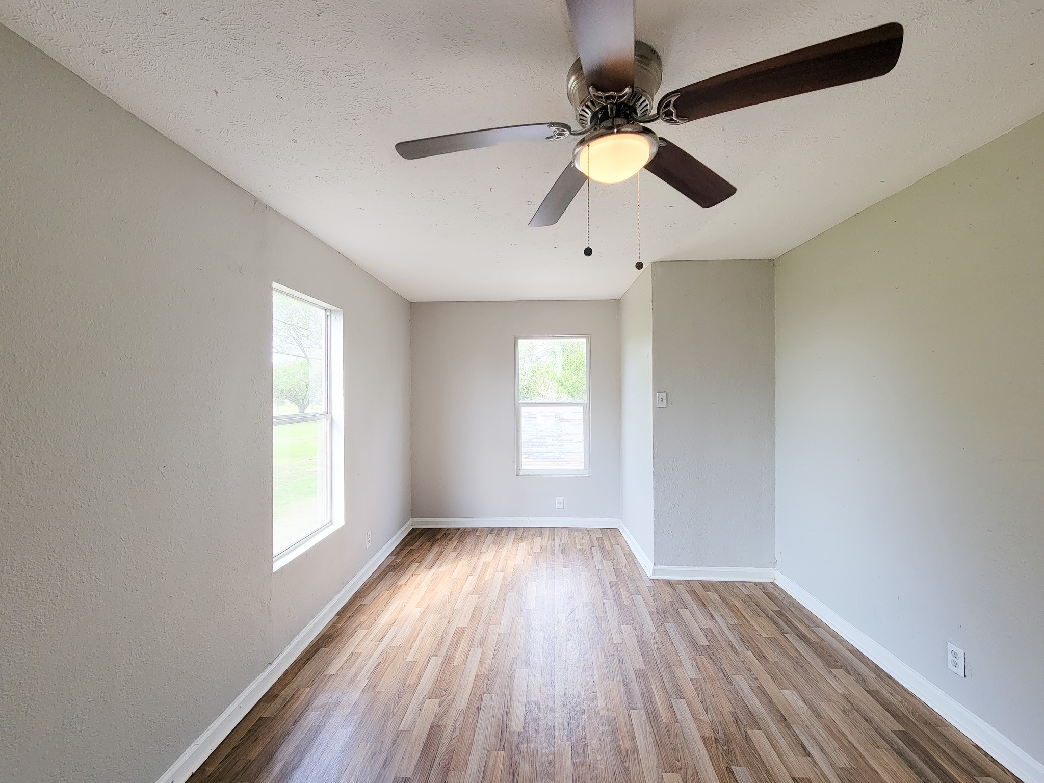 605 N Avenue A Property Photo 36