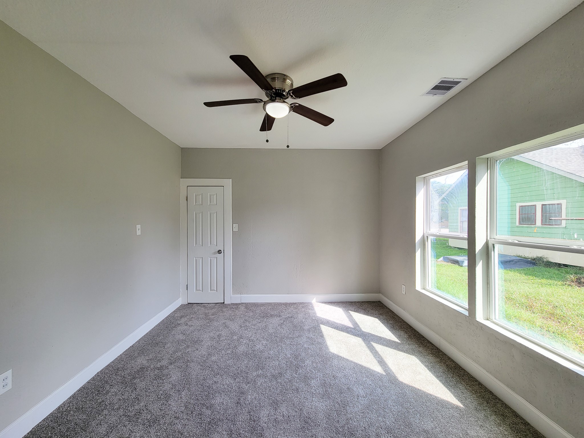 605 N Avenue A Property Photo 40