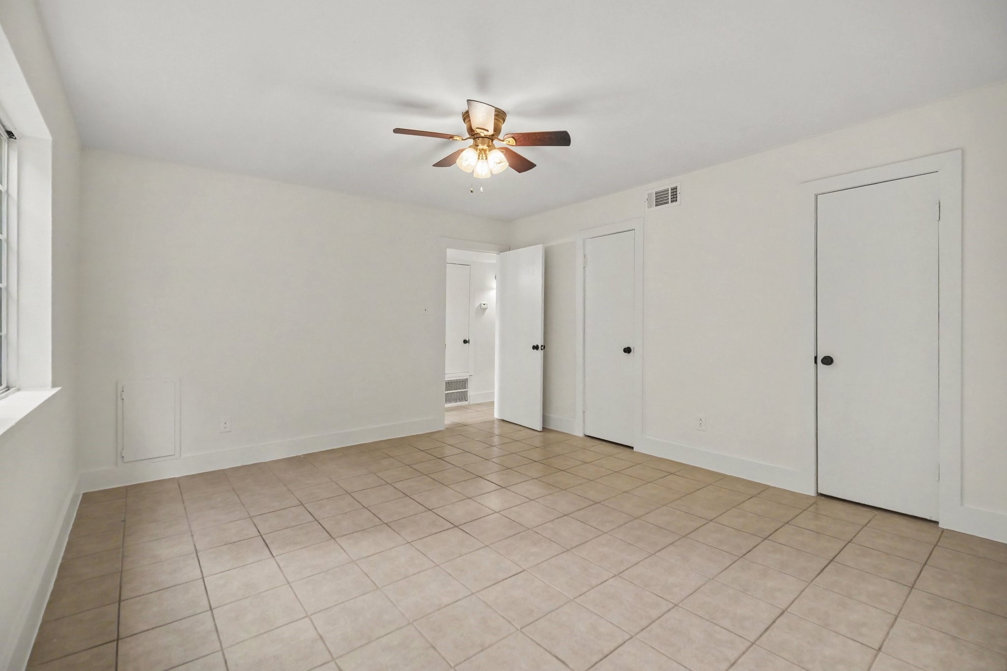 5704 Edgemoor Drive 31 Property Photo 14