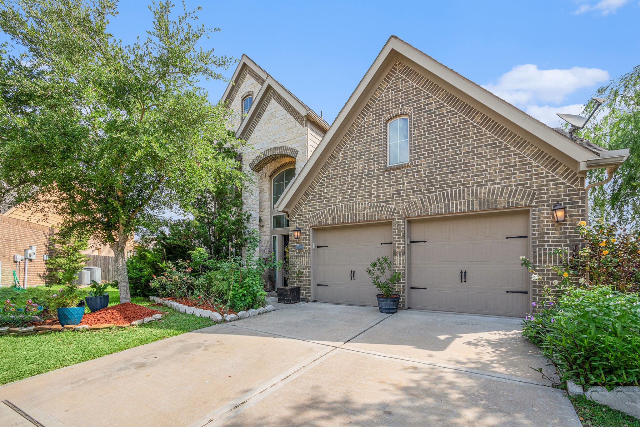 13715 Cutler Springs Court Property Photo 1