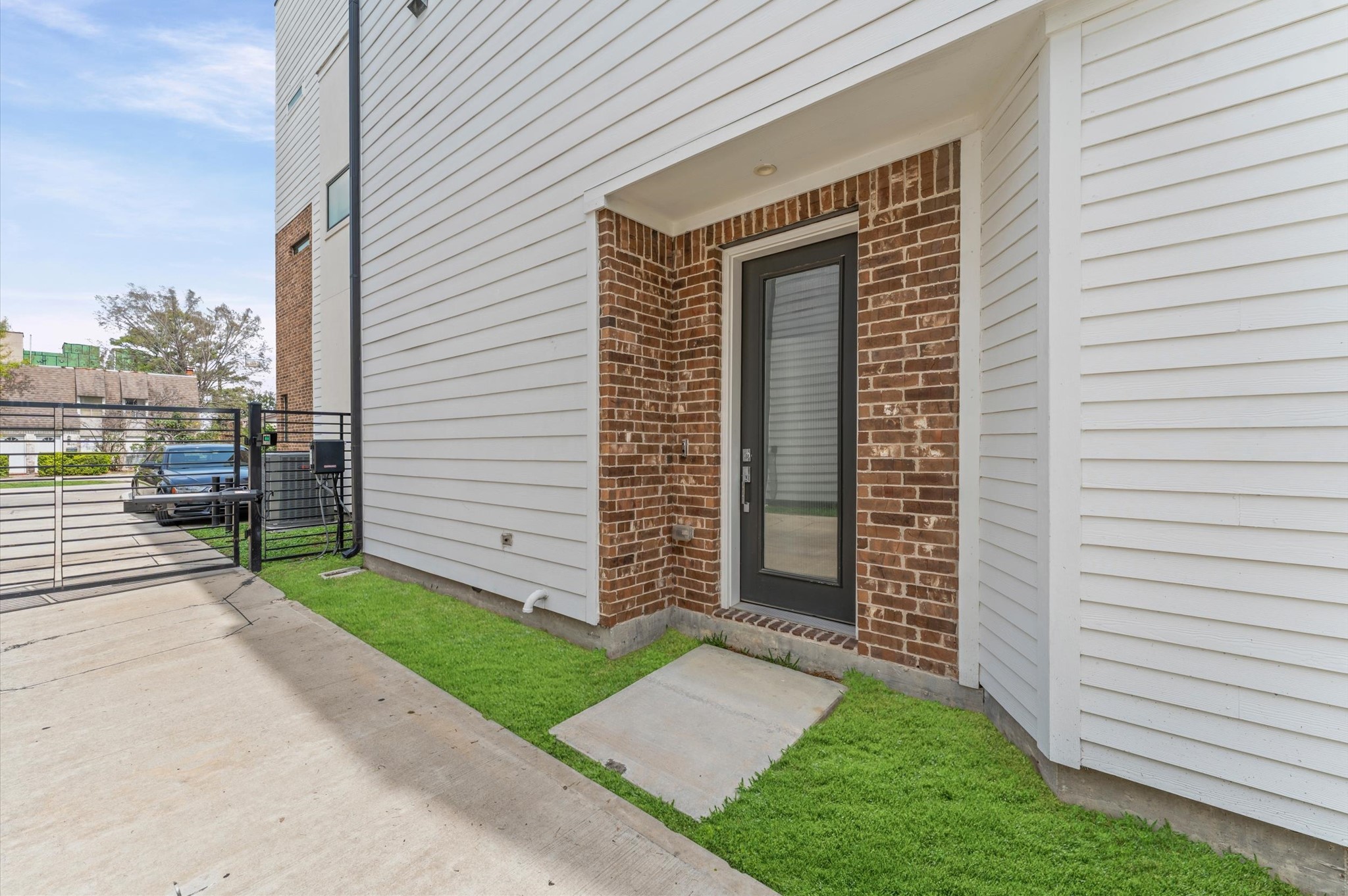 5827 Dolores Street Property Photo 5