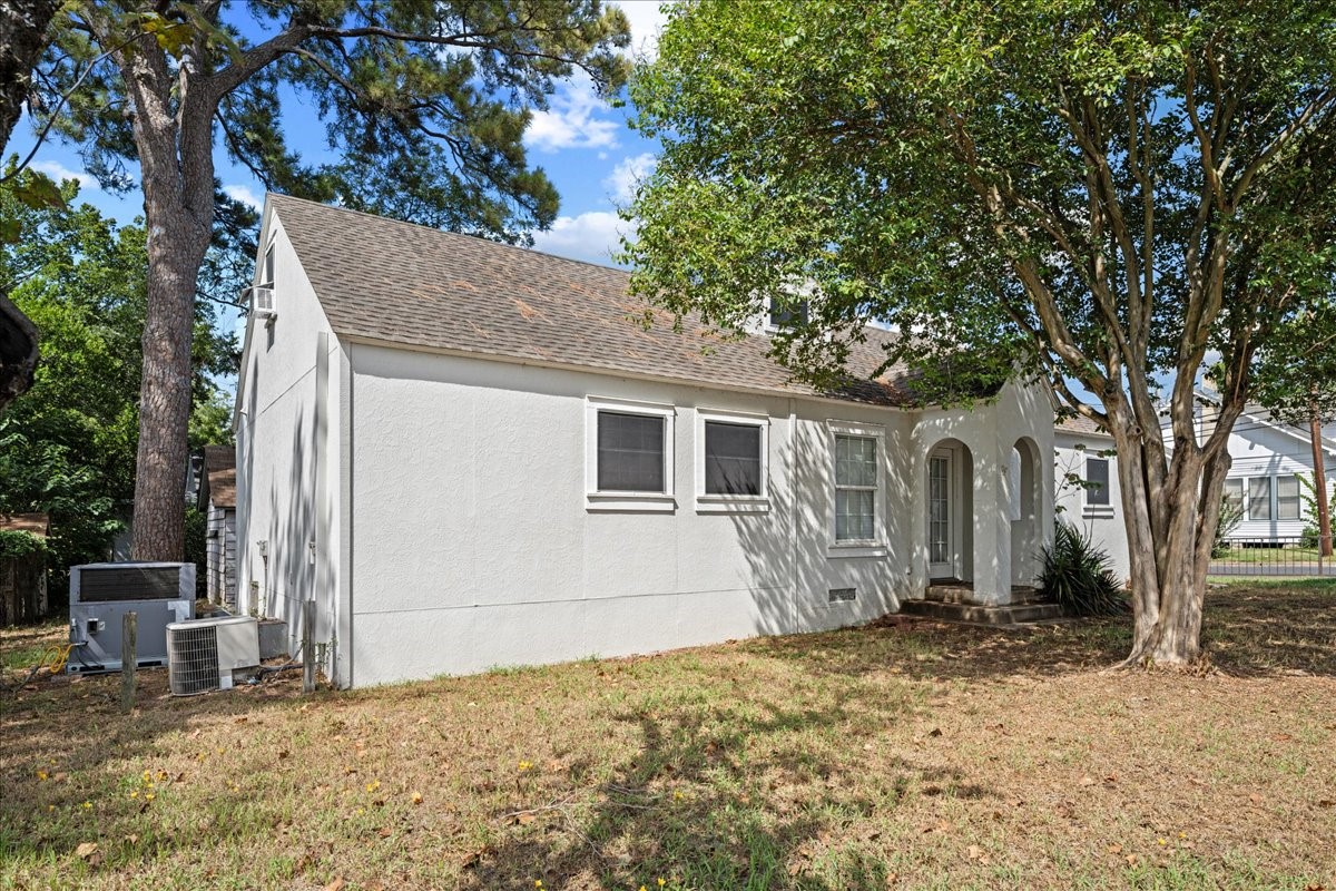 206 S Monroe Street Property Photo 4