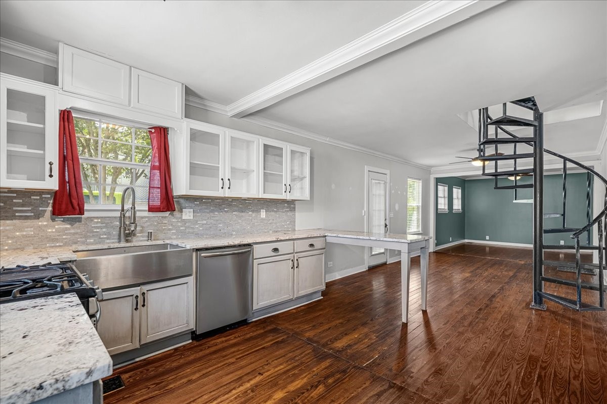 206 S Monroe Street Property Photo 7