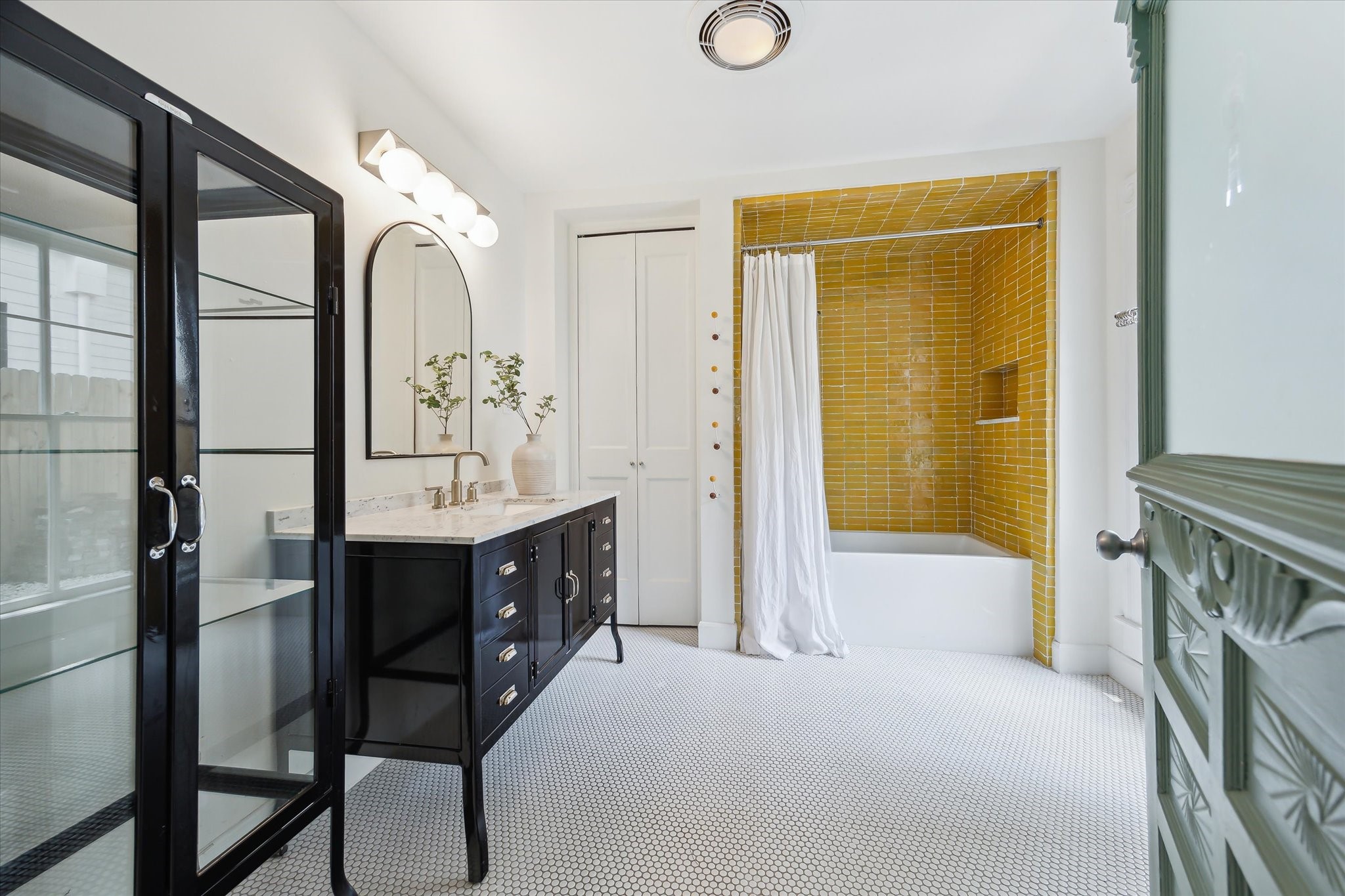 406 Archer Street Property Photo 22
