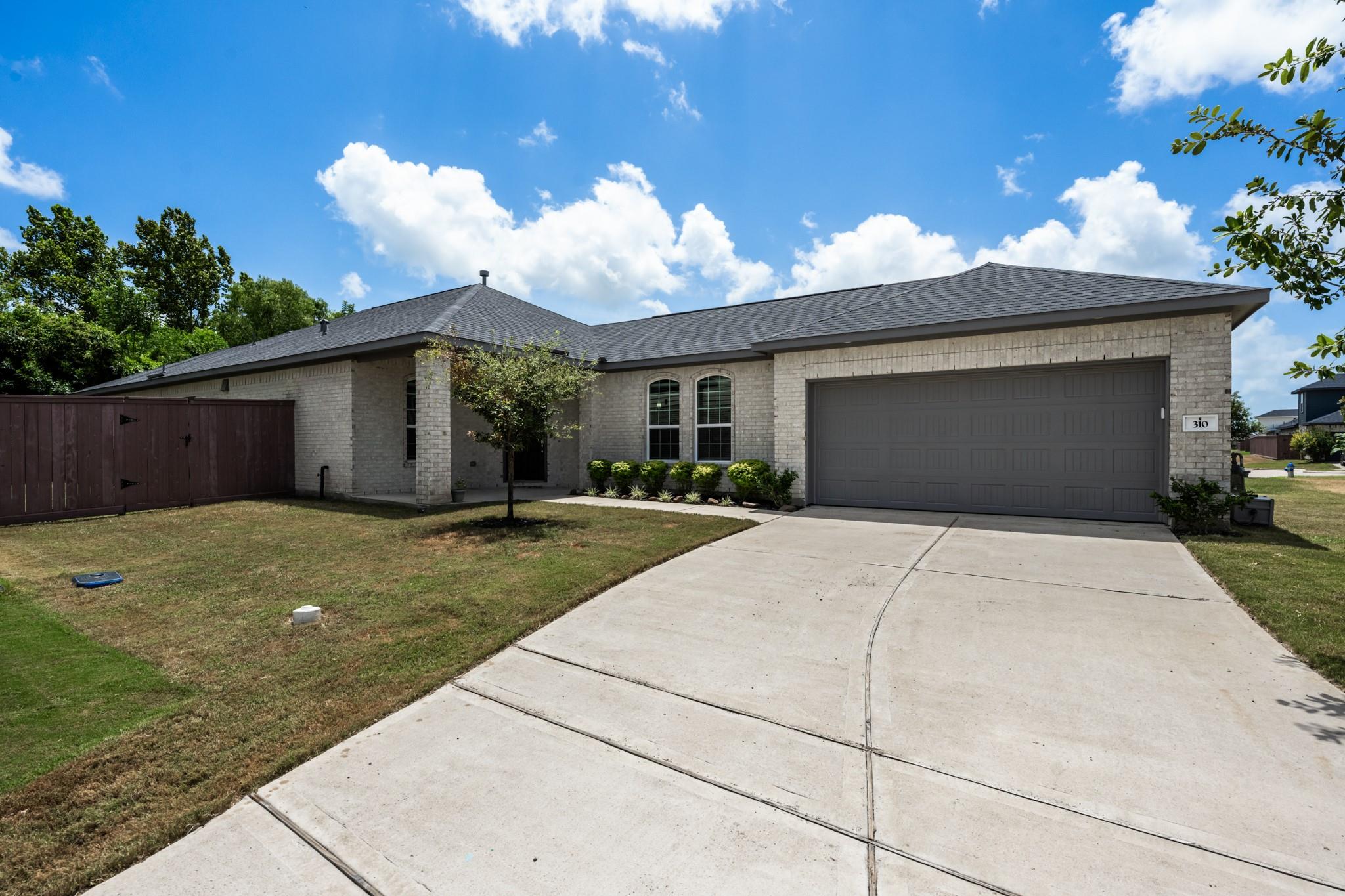 310 Barred Owl Court Property Photo 1