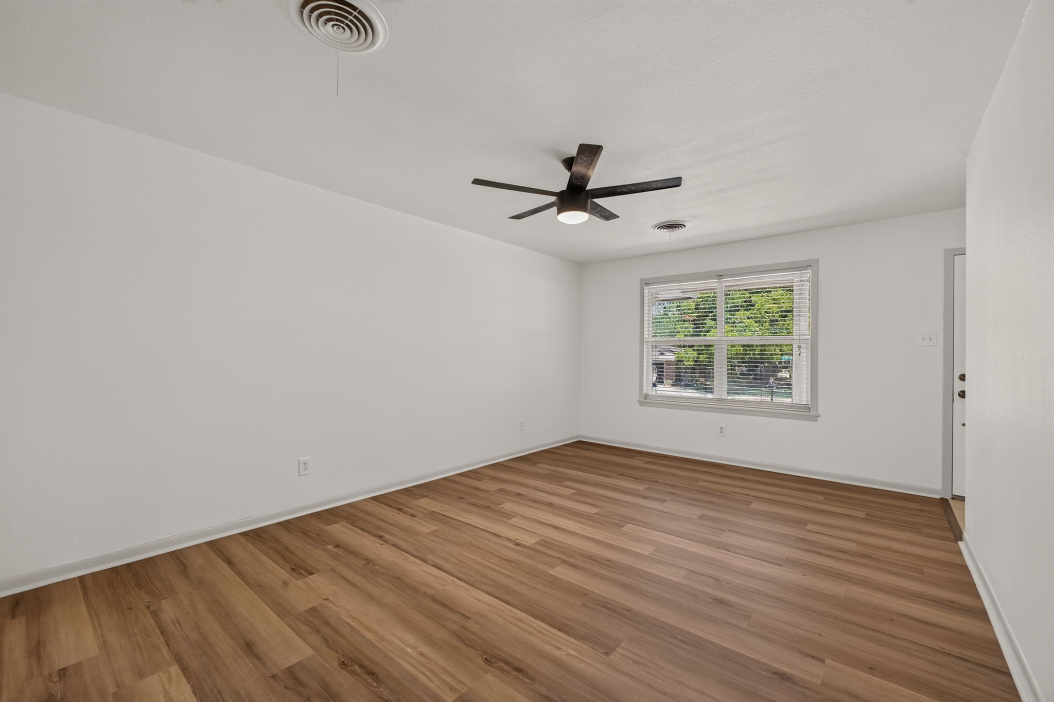 1705 Eldon Street Property Photo 6