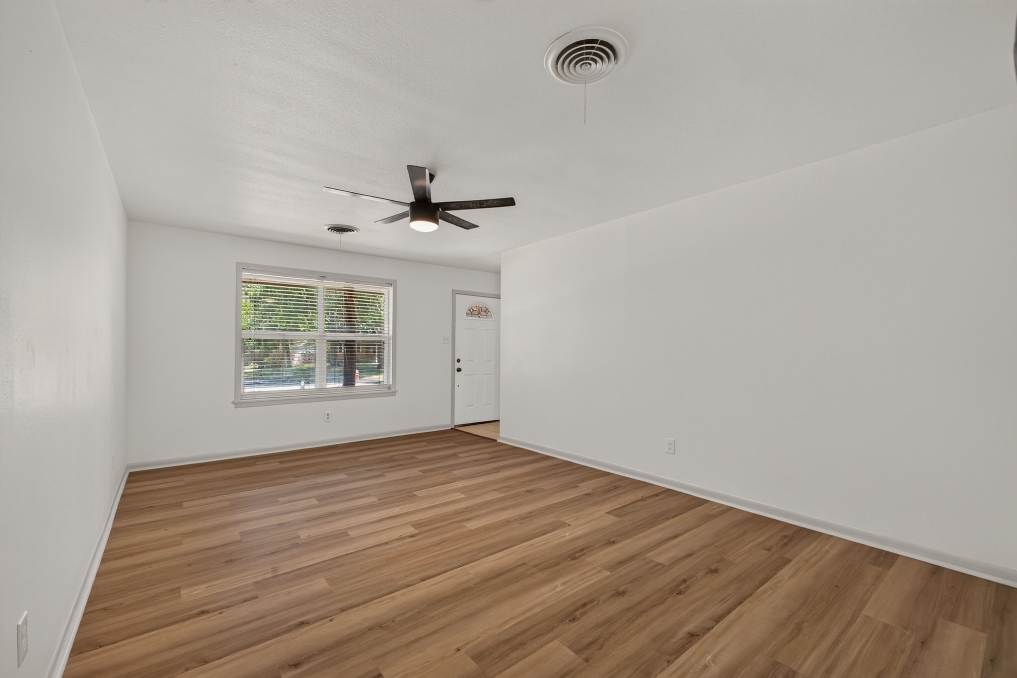 1705 Eldon Street Property Photo 7