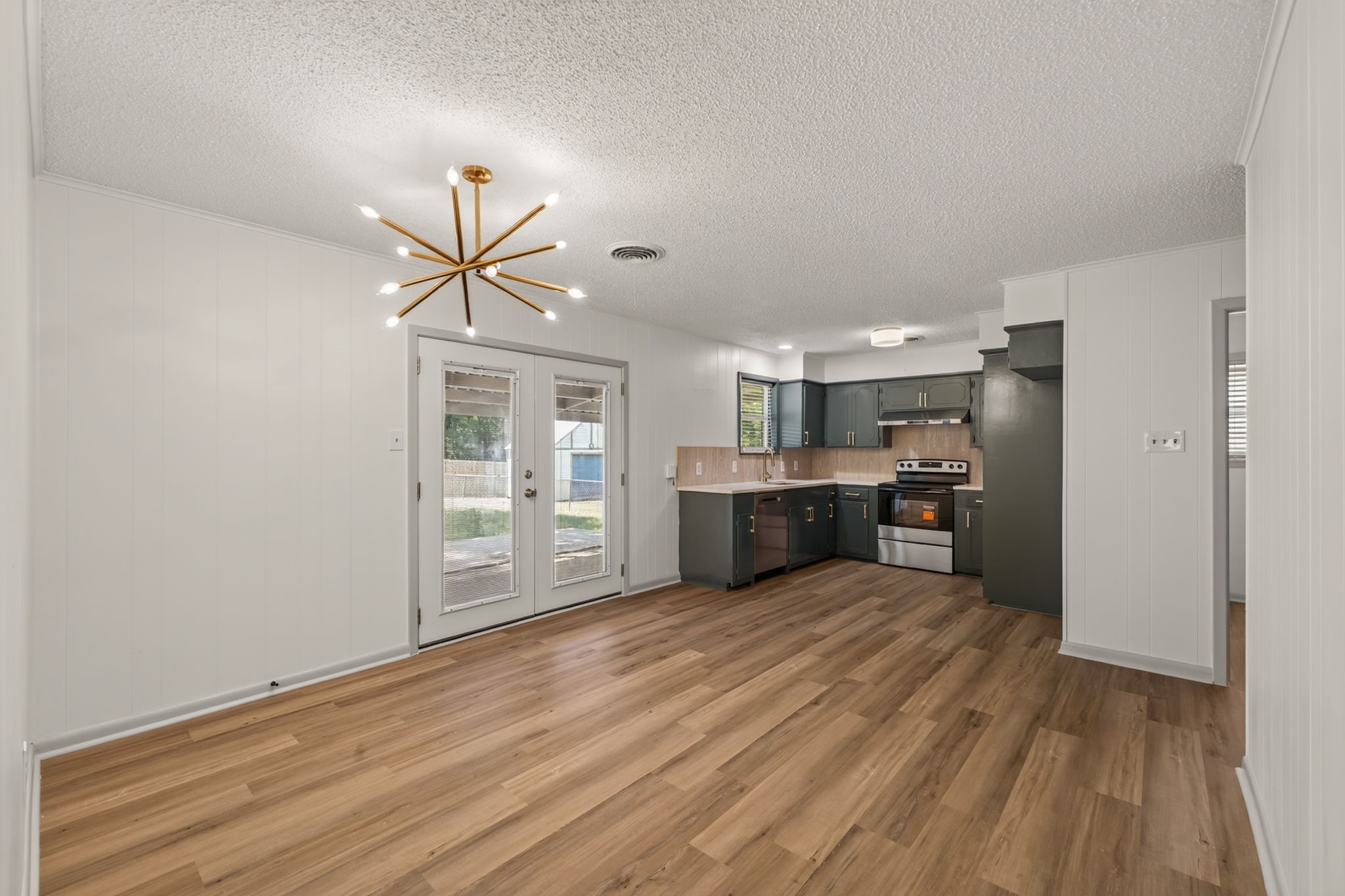 1705 Eldon Street Property Photo 8
