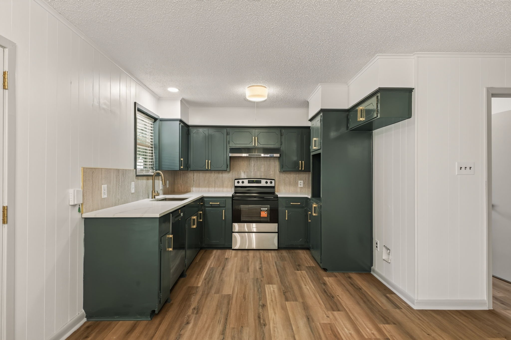 1705 Eldon Street Property Photo 9
