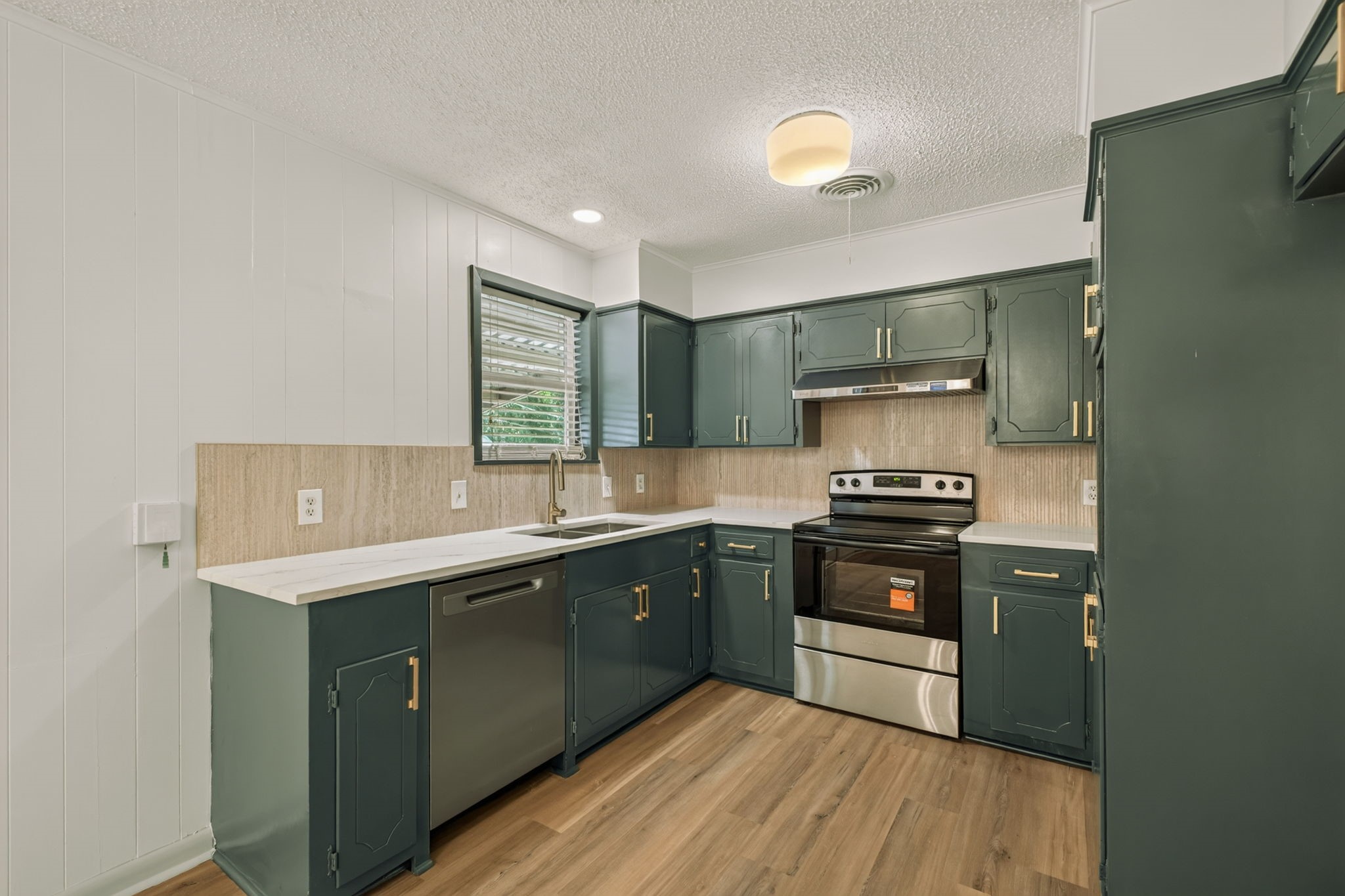 1705 Eldon Street Property Photo 10
