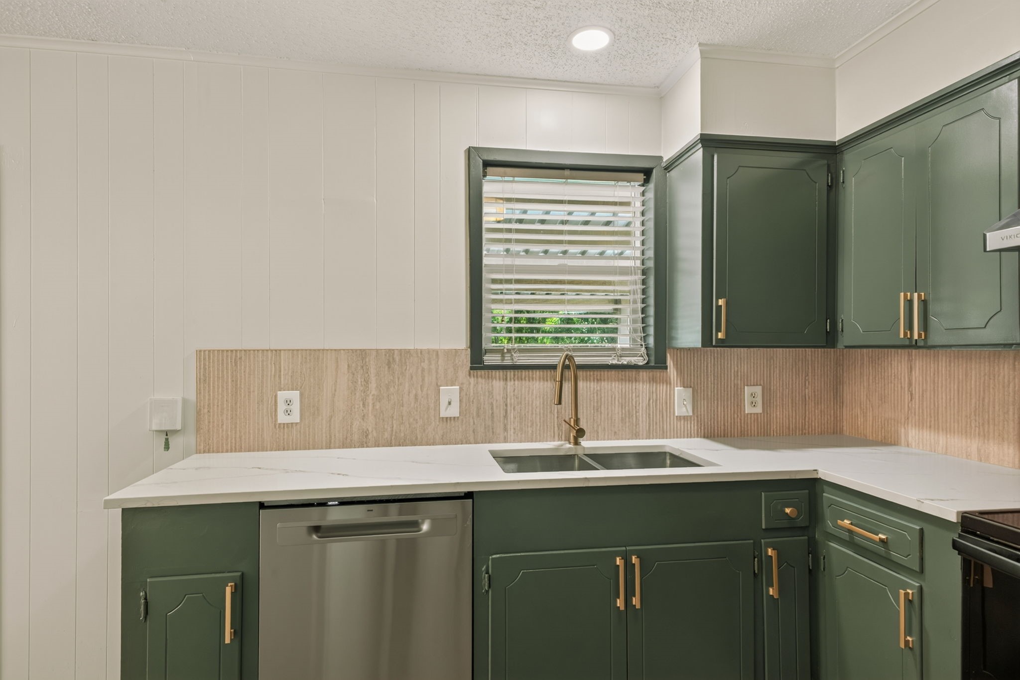 1705 Eldon Street Property Photo 12