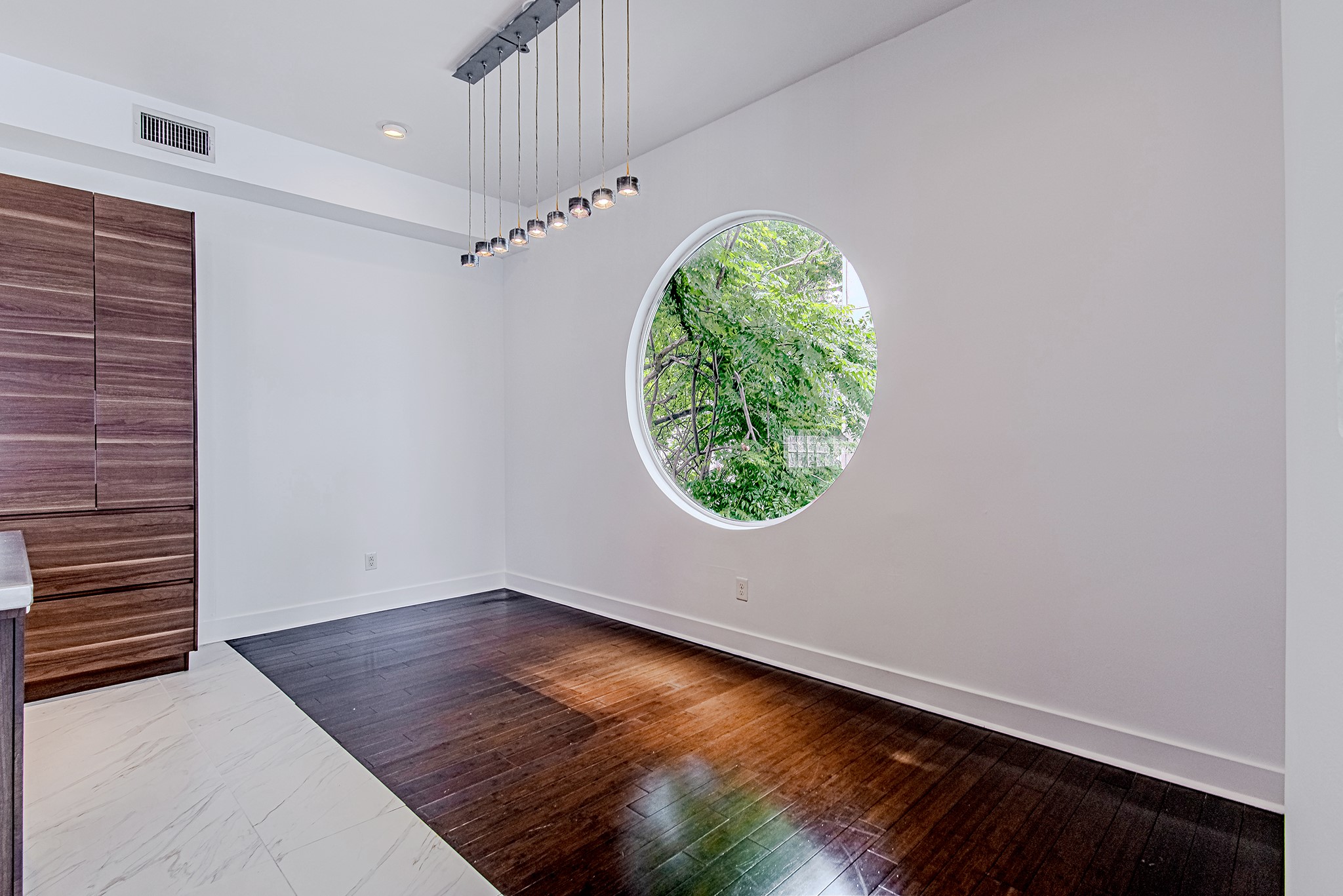 2025 Colquitt Street E Property Photo 11