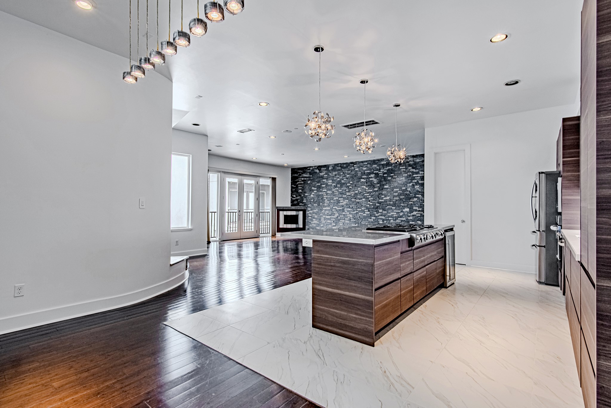 2025 Colquitt Street E Property Photo 12