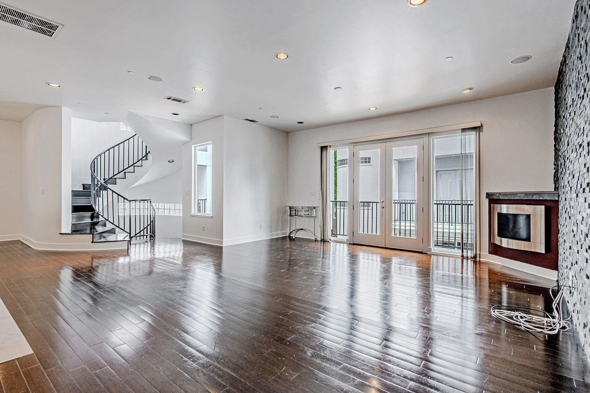 2025 Colquitt Street E Property Photo 14