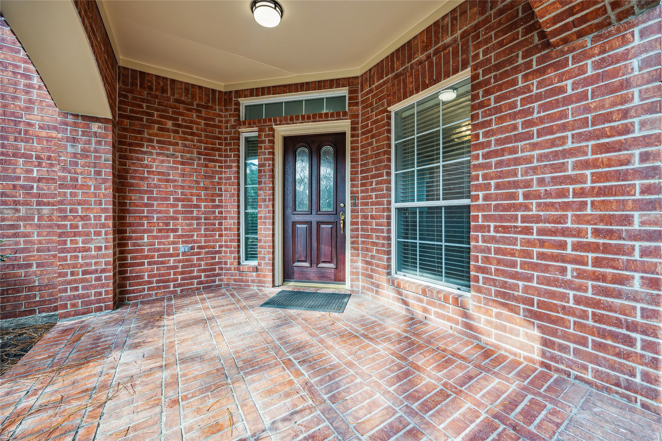 3604 Pine Valley Drive Property Photo 2