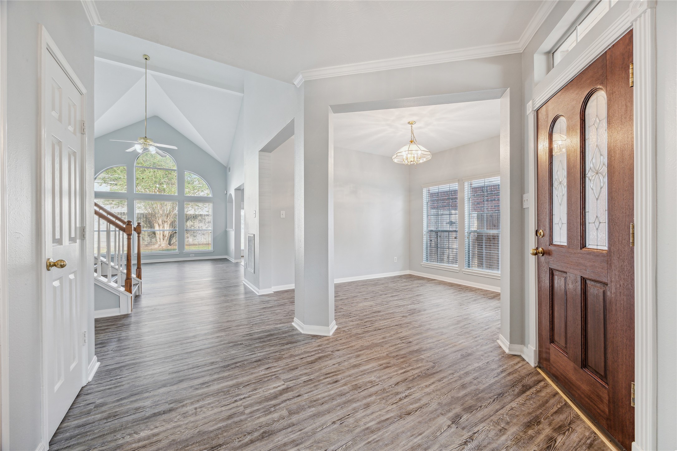 3604 Pine Valley Drive Property Photo 3