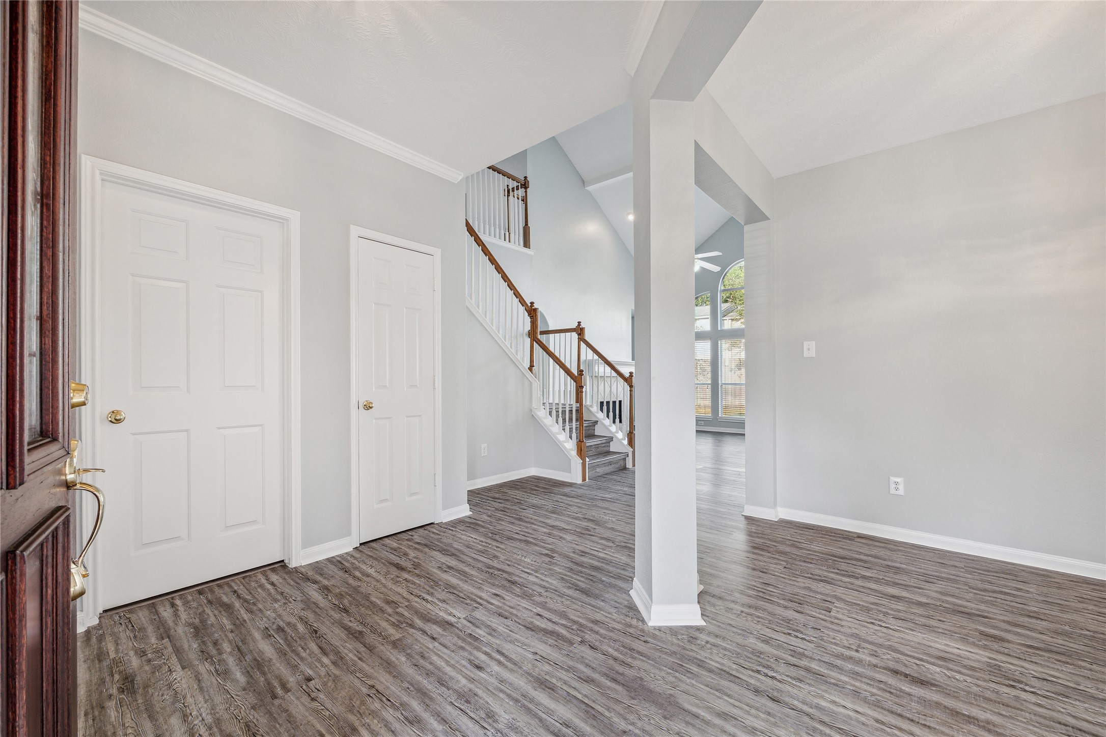 3604 Pine Valley Drive Property Photo 5