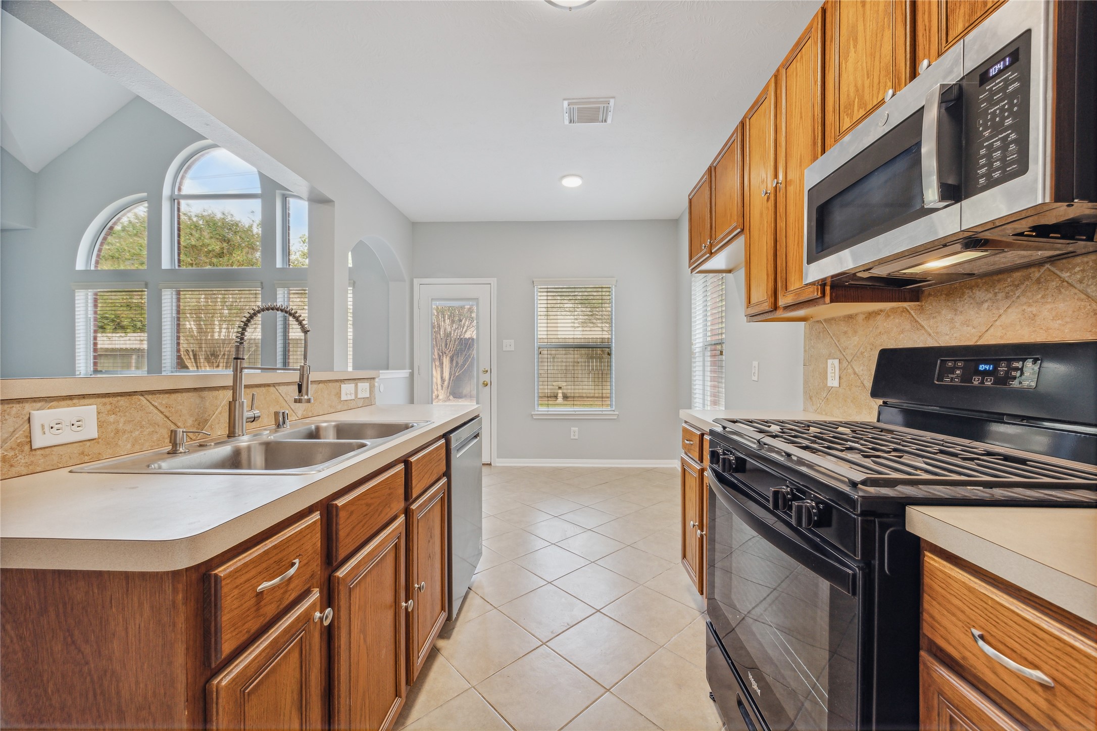 3604 Pine Valley Drive Property Photo 15