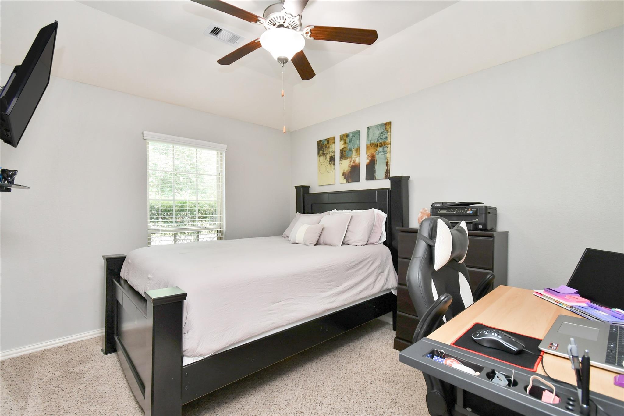 652 Maple Point Drive E, Conroe Tx 77301 Property Photo 5