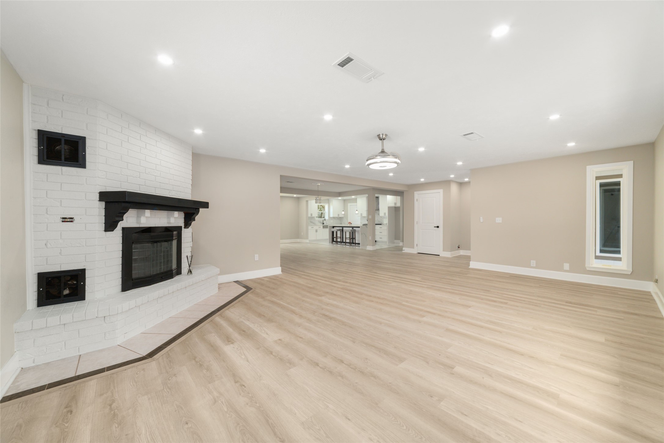 13431 Vrlla Road Property Photo 4