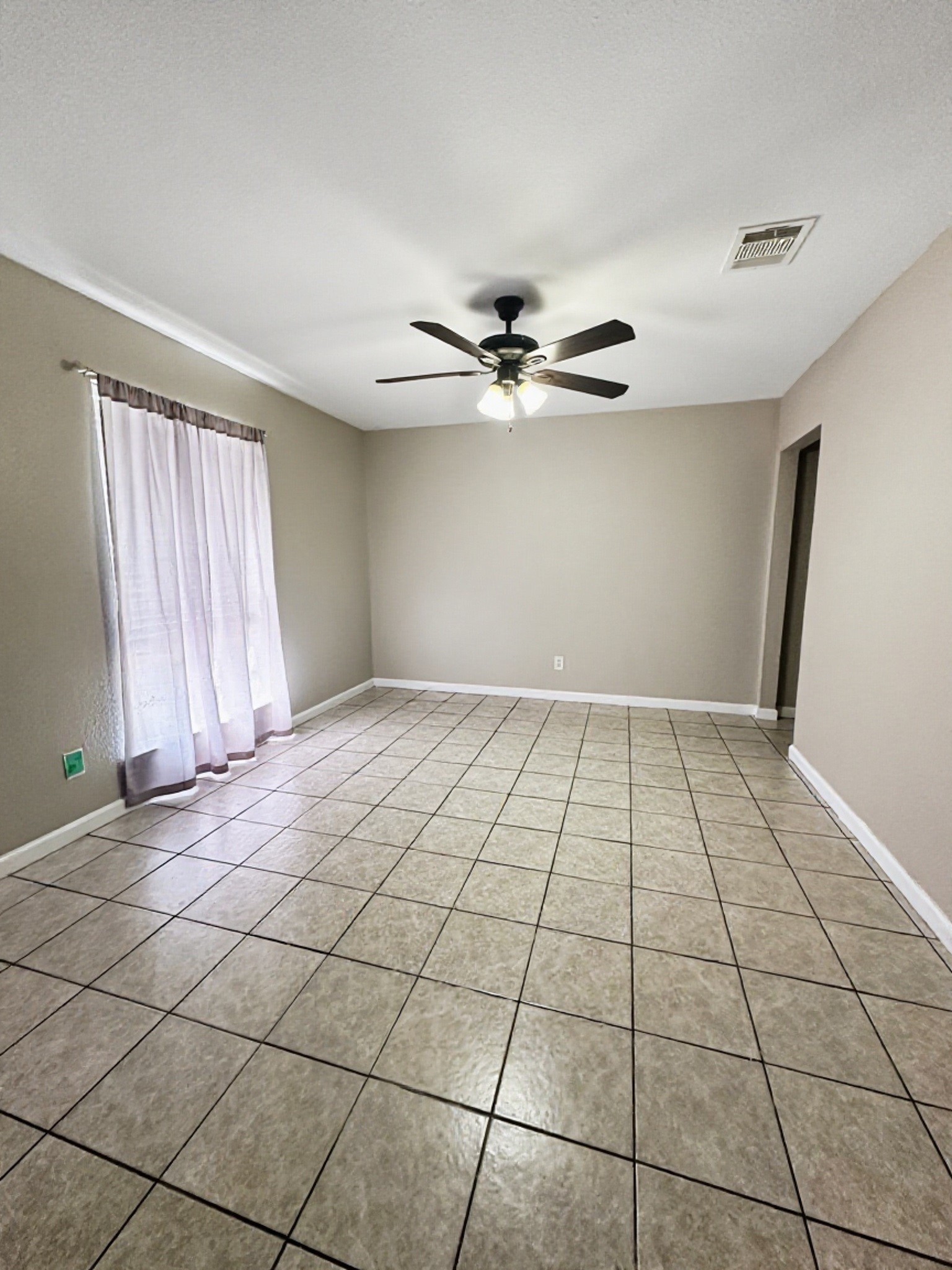 5007 Monteith Drive Property Photo 7
