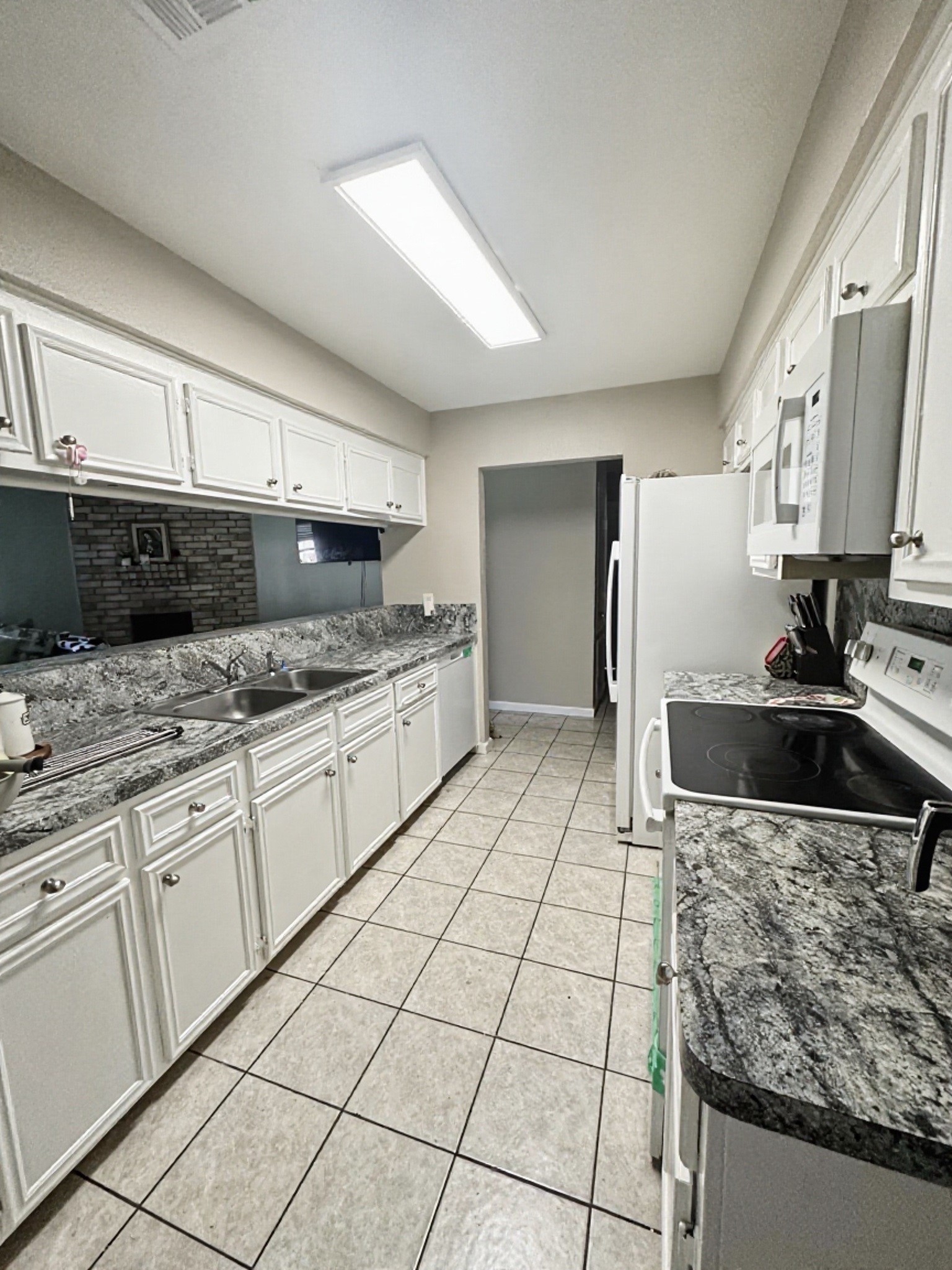 5007 Monteith Drive Property Photo 8