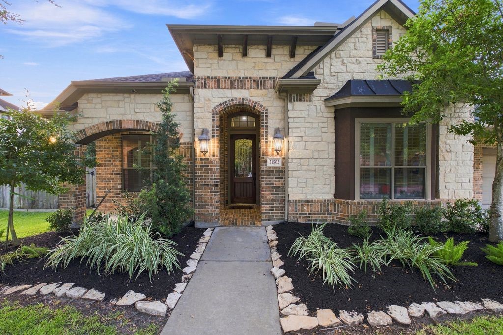 21502 Briar Landing Lane Property Photo 2