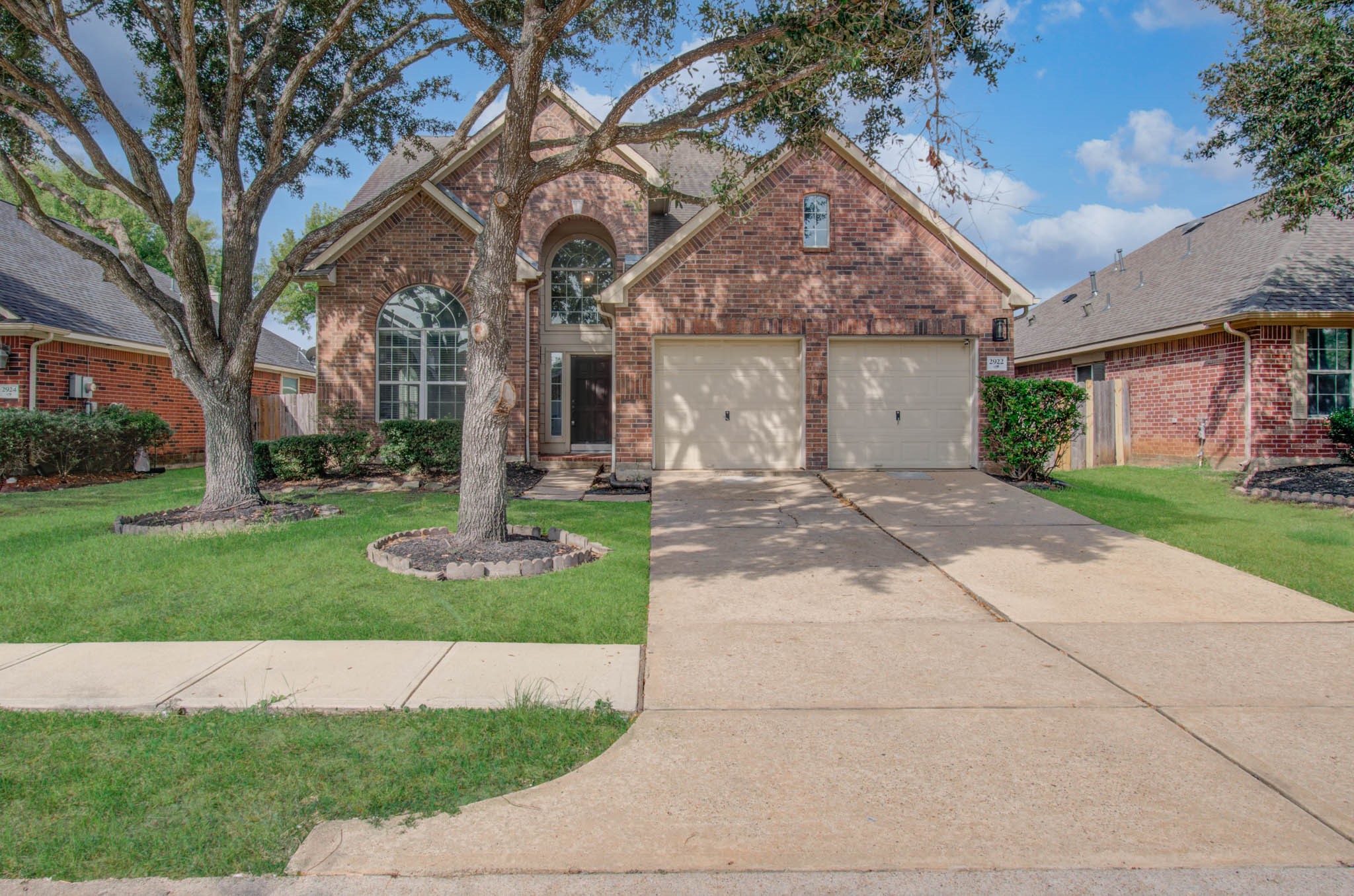 2922 Laurel Brook Lane Property Photo 3