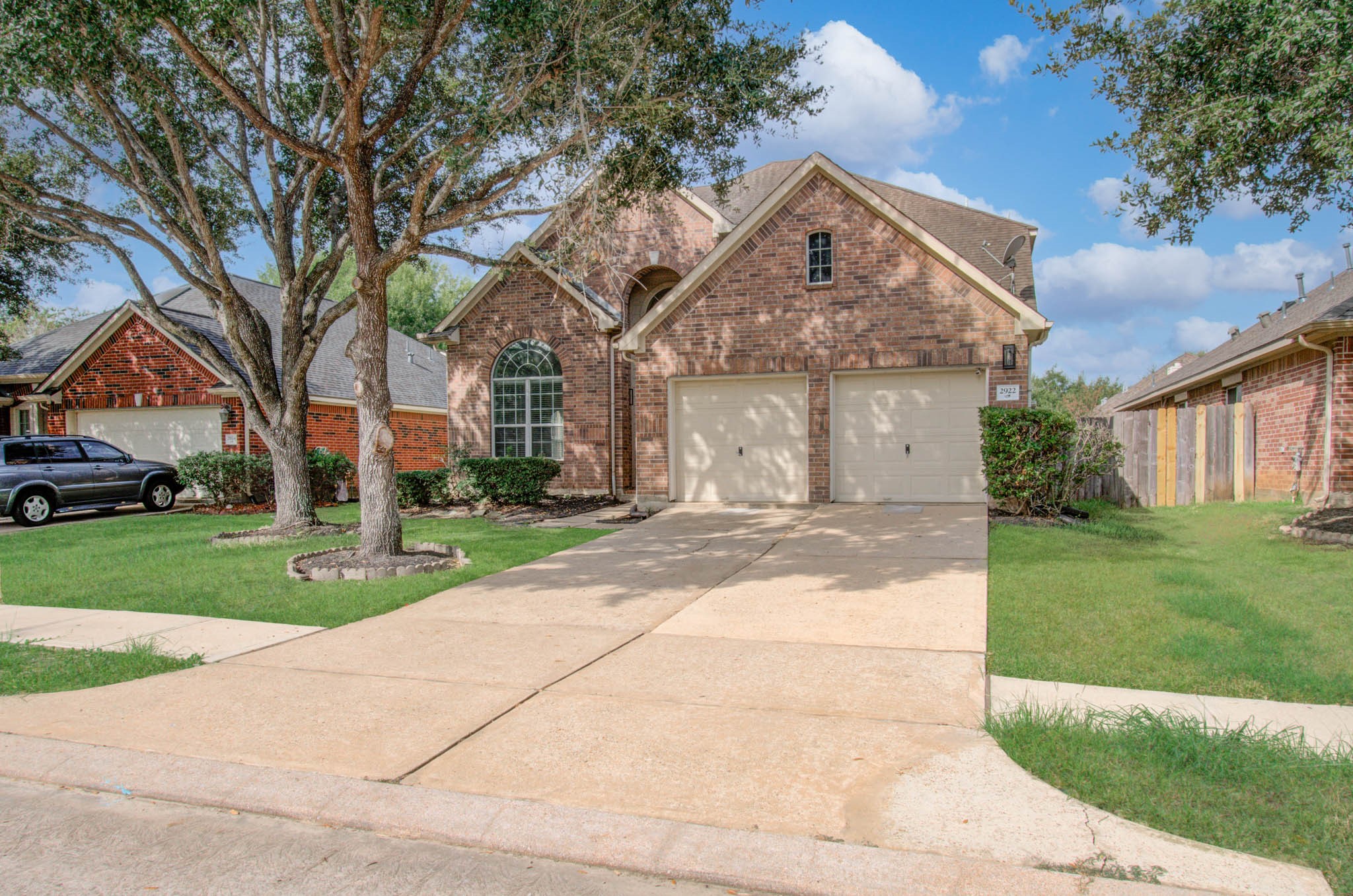 2922 Laurel Brook Lane Property Photo 4