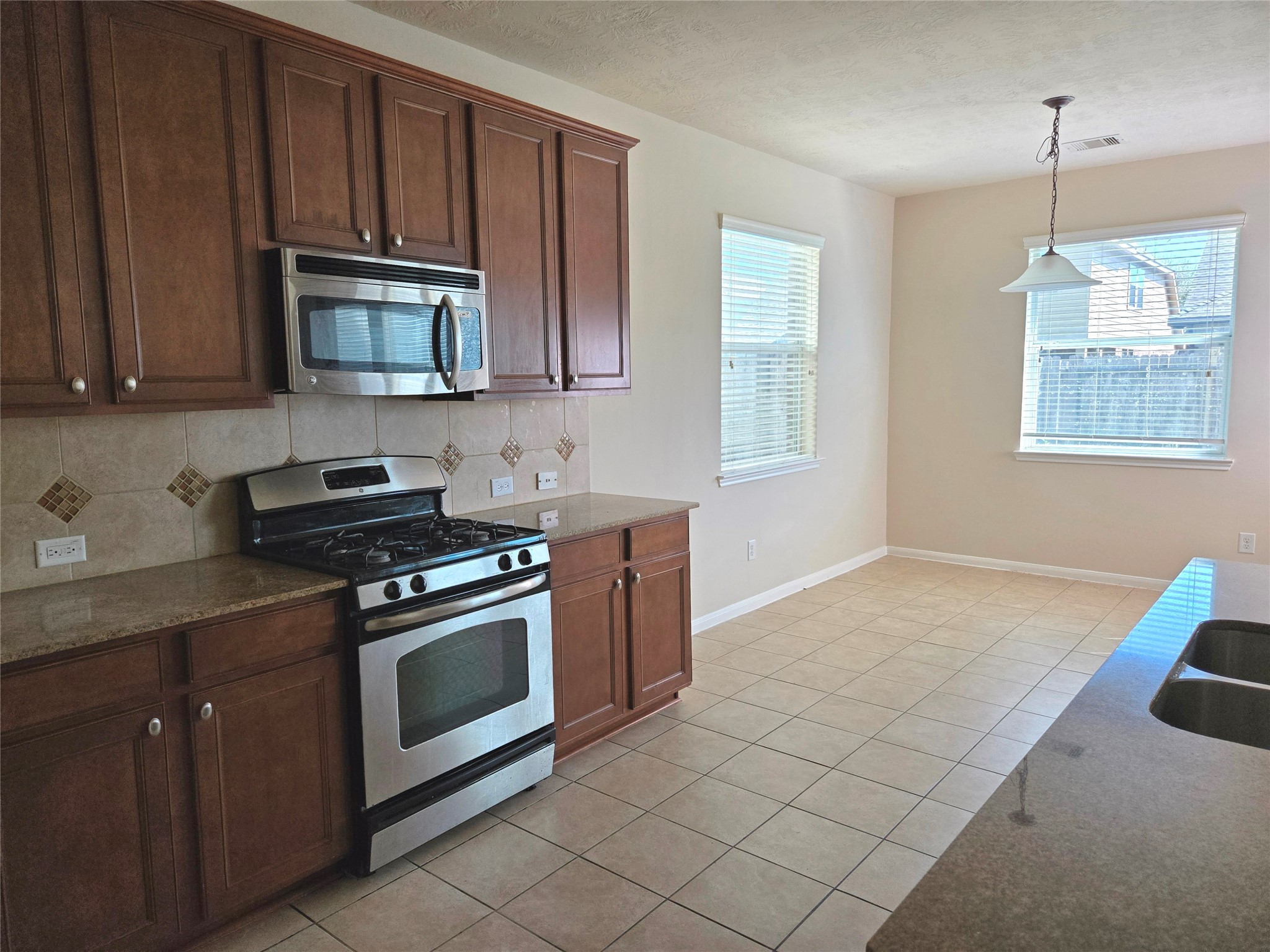 21703 Alta Peak Way Property Photo 12