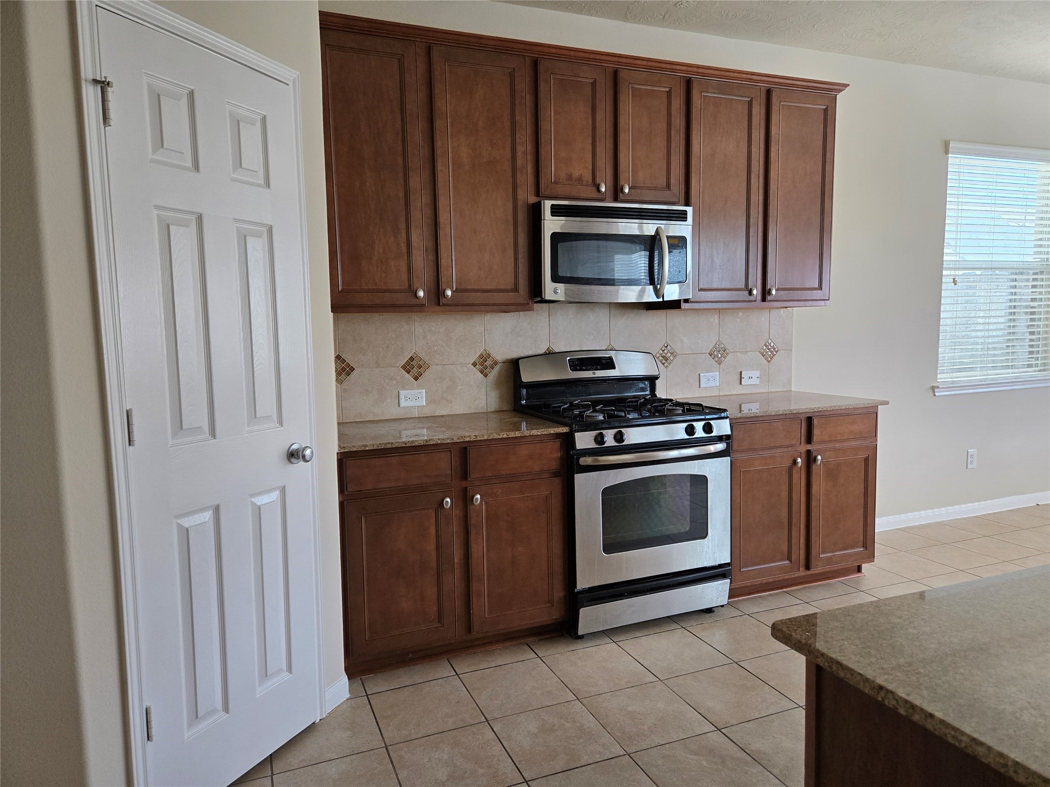 21703 Alta Peak Way Property Photo 13