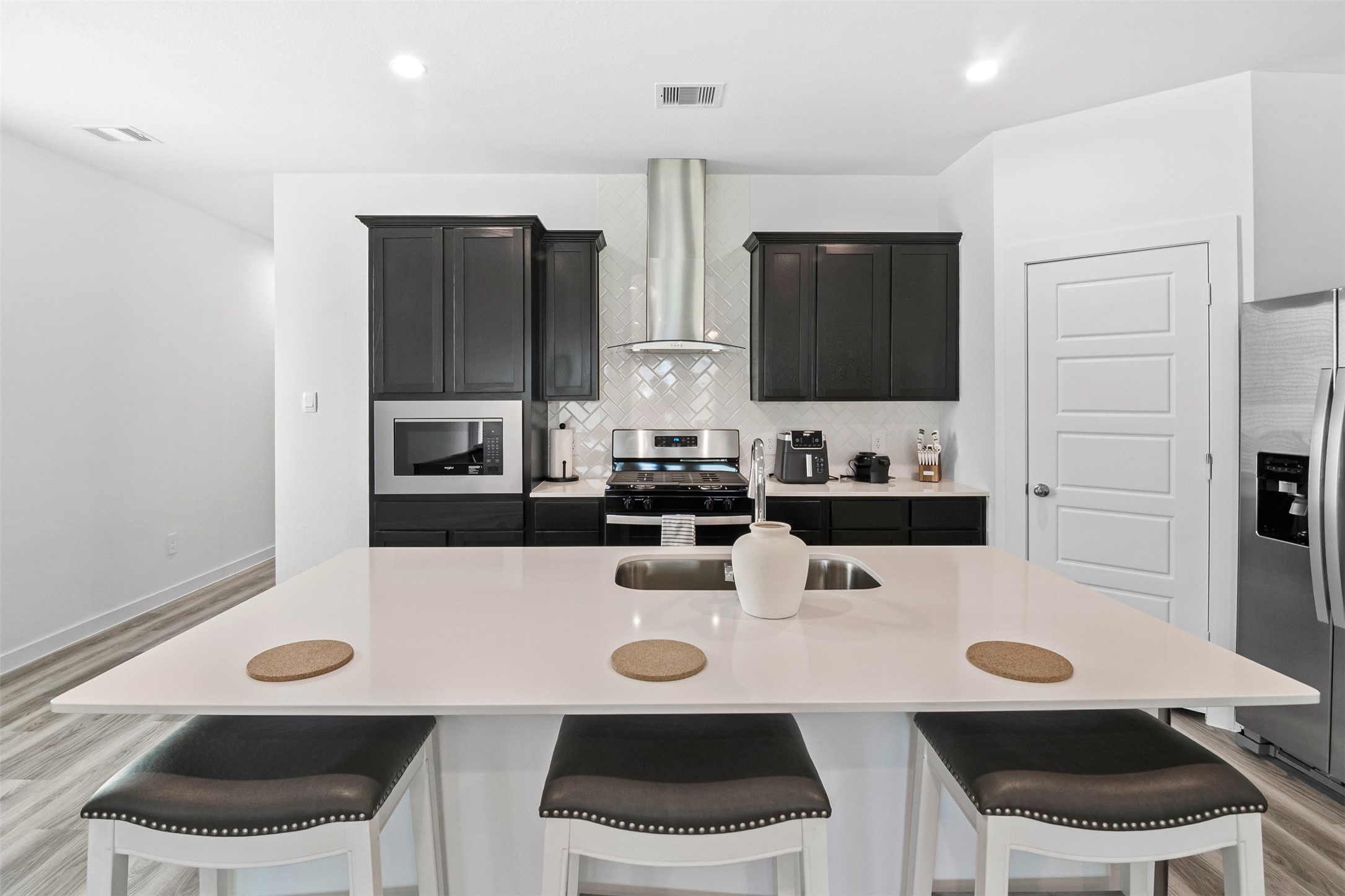 3208 Rainwood Gate Drive Property Photo 4