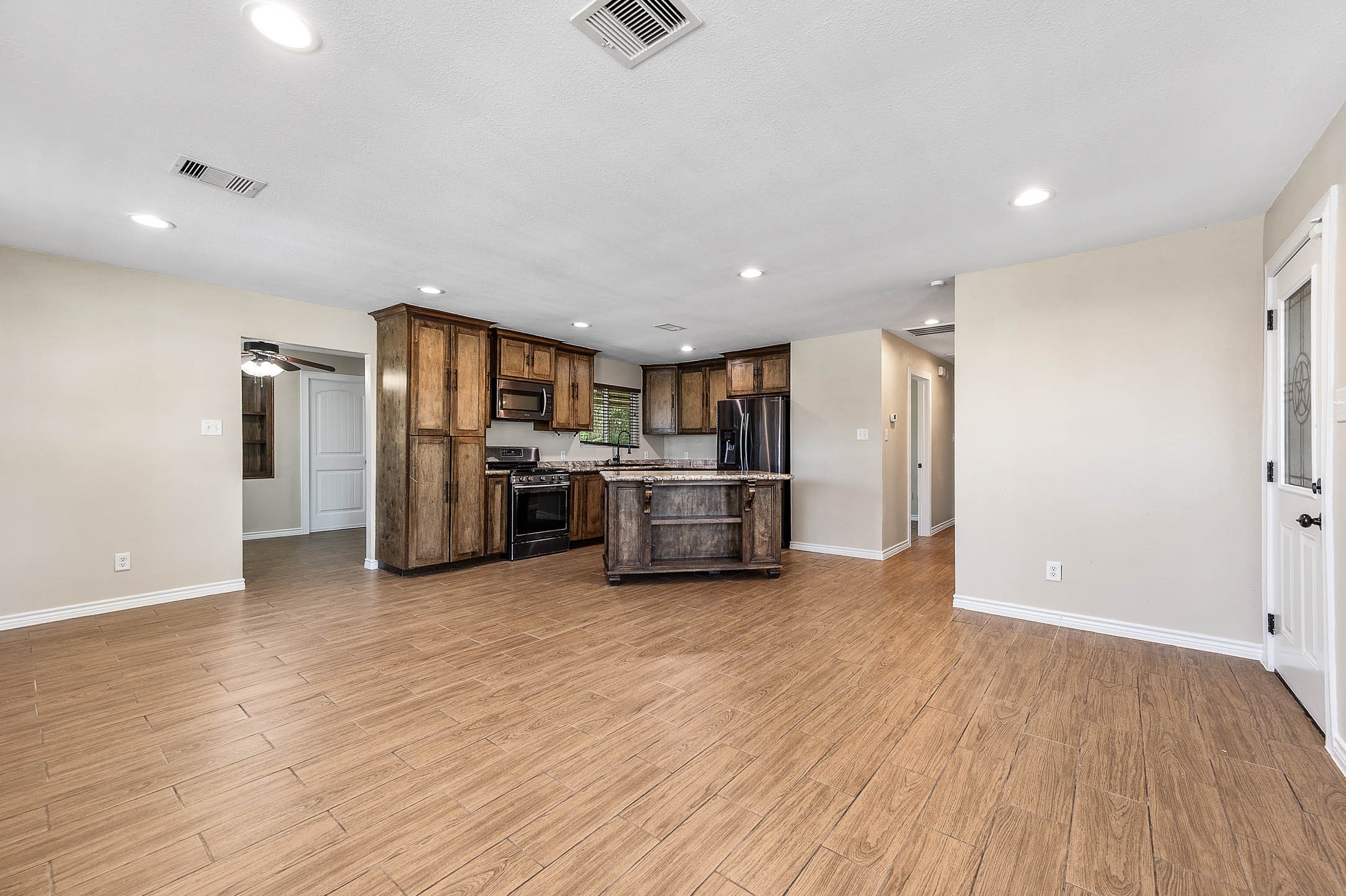1603 Patrick Street Property Photo 4