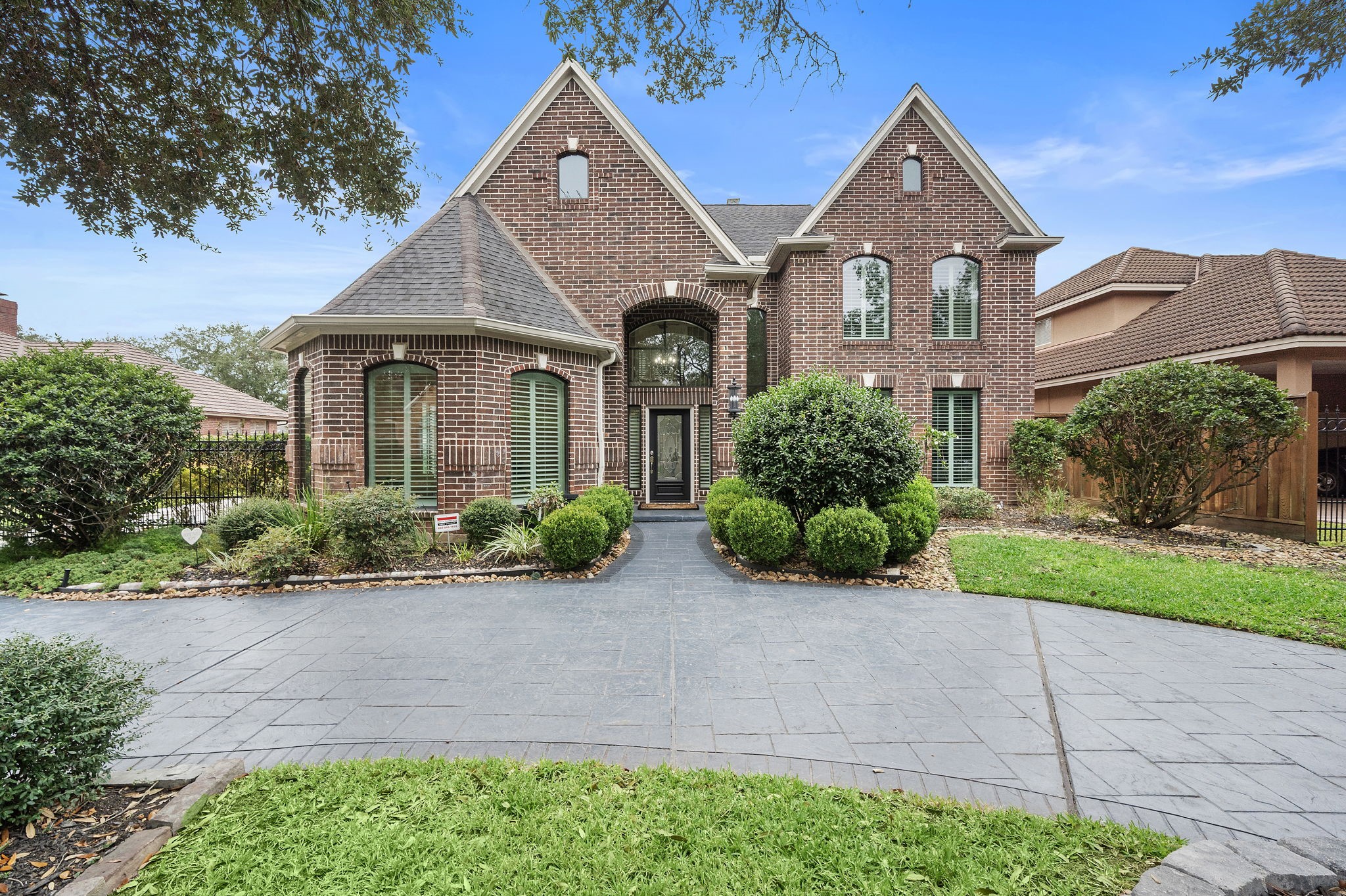 12 Champions Bend Circle Property Photo 4