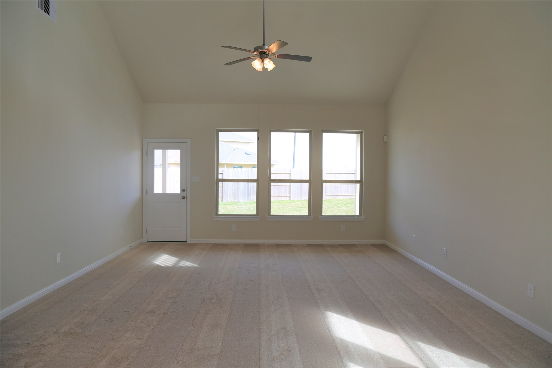 8139 Fairfield Manor Way Property Photo 14