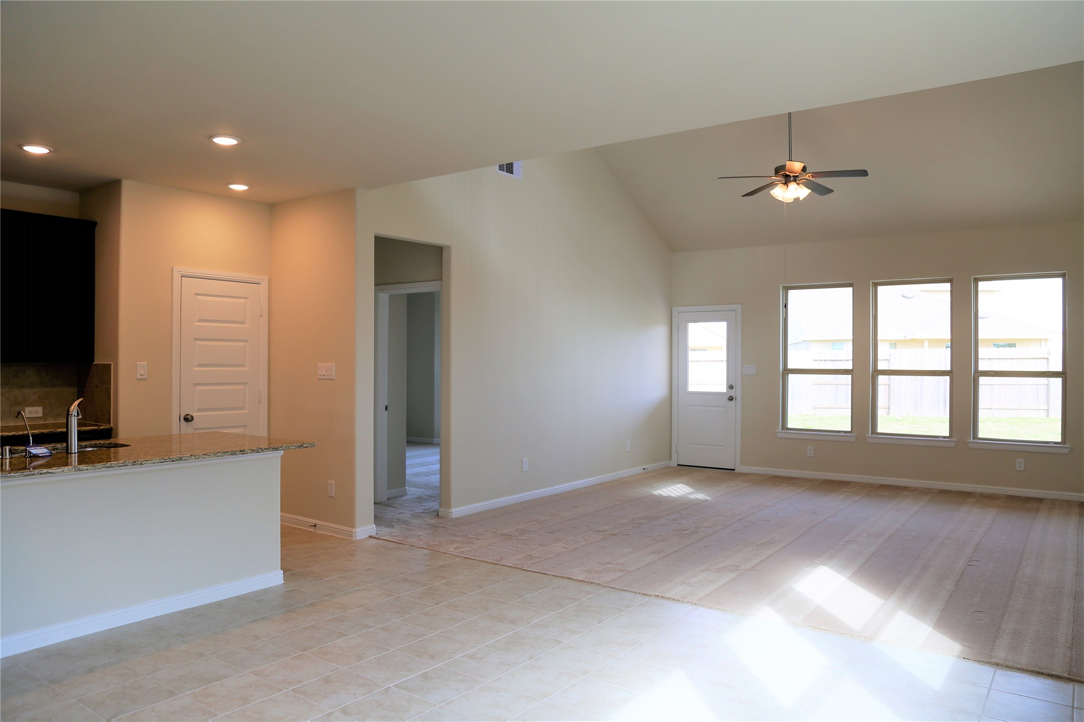 8139 Fairfield Manor Way Property Photo 15