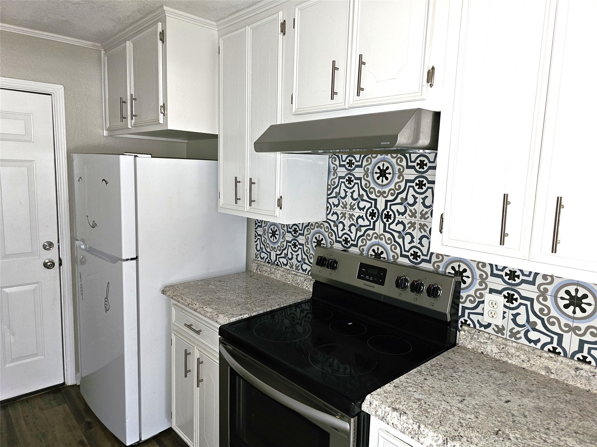 1107 9th Avenue N Property Photo 4