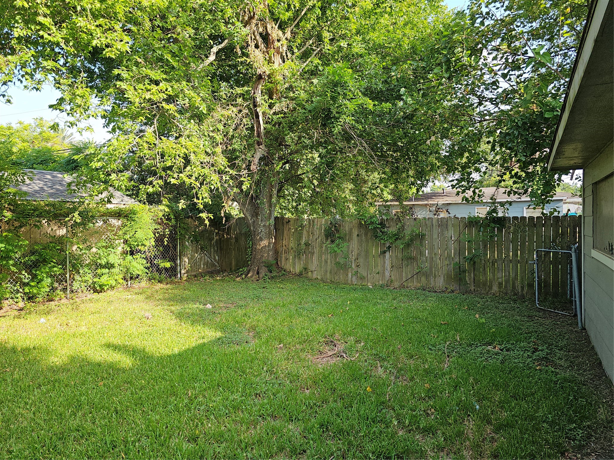 1107 9th Avenue N Property Photo 10
