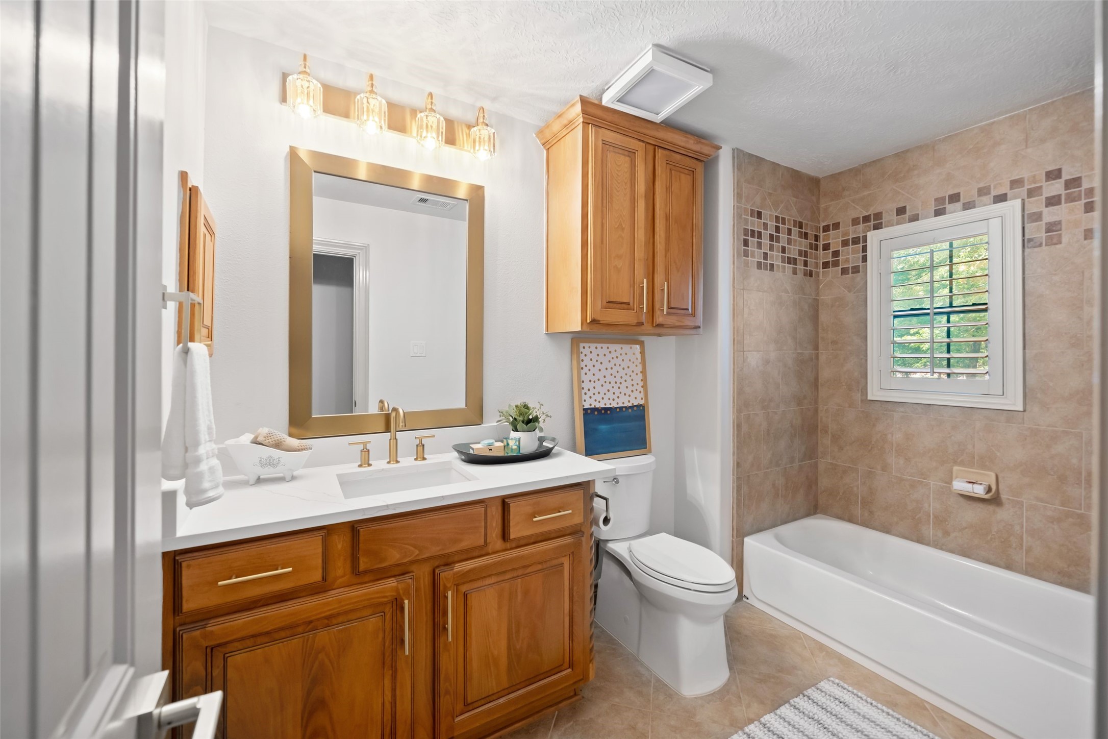 10332 Hunter Creek Lane Property Photo 22